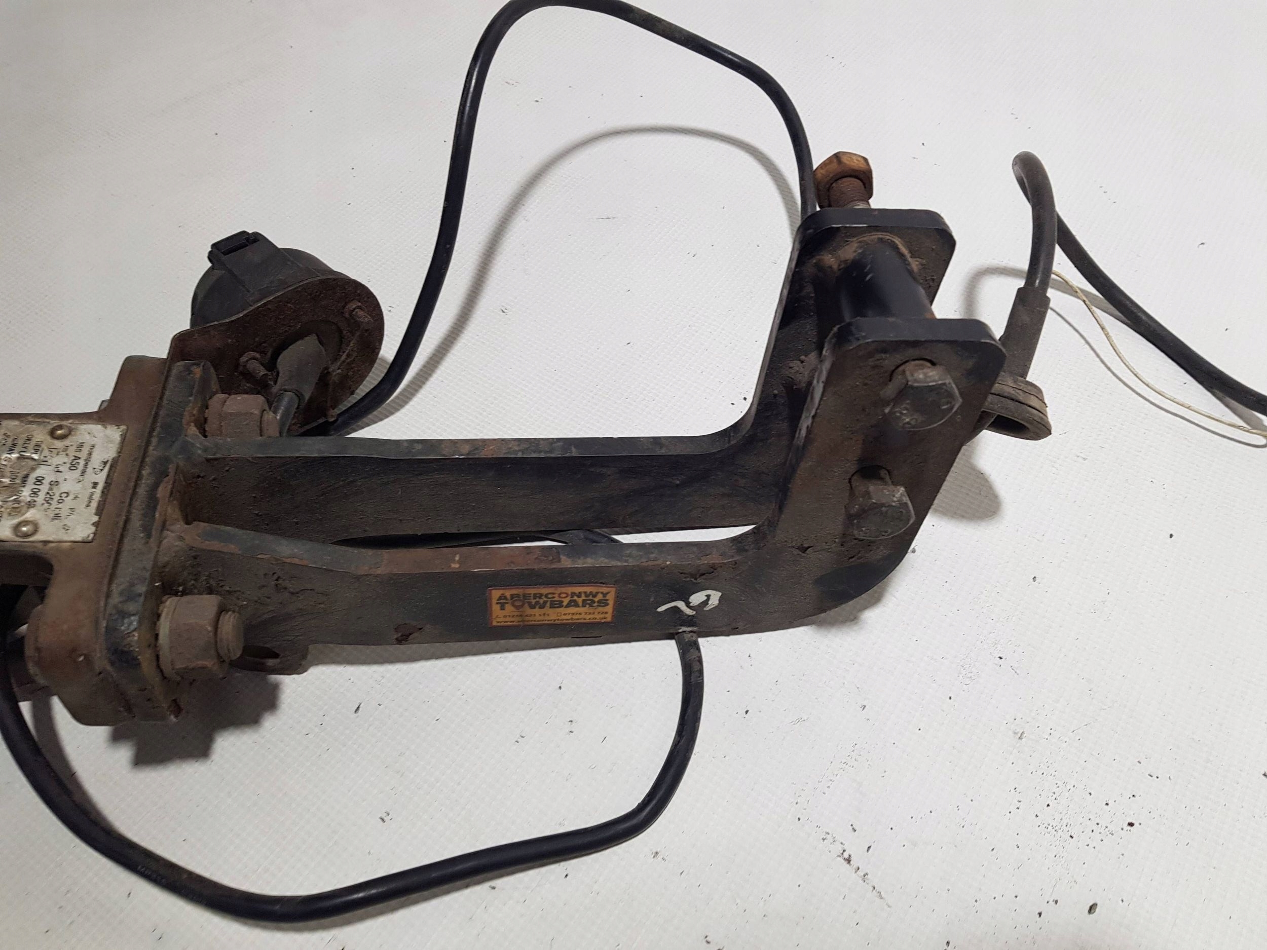 tow Mercedes GL X164 TOWBARS A50