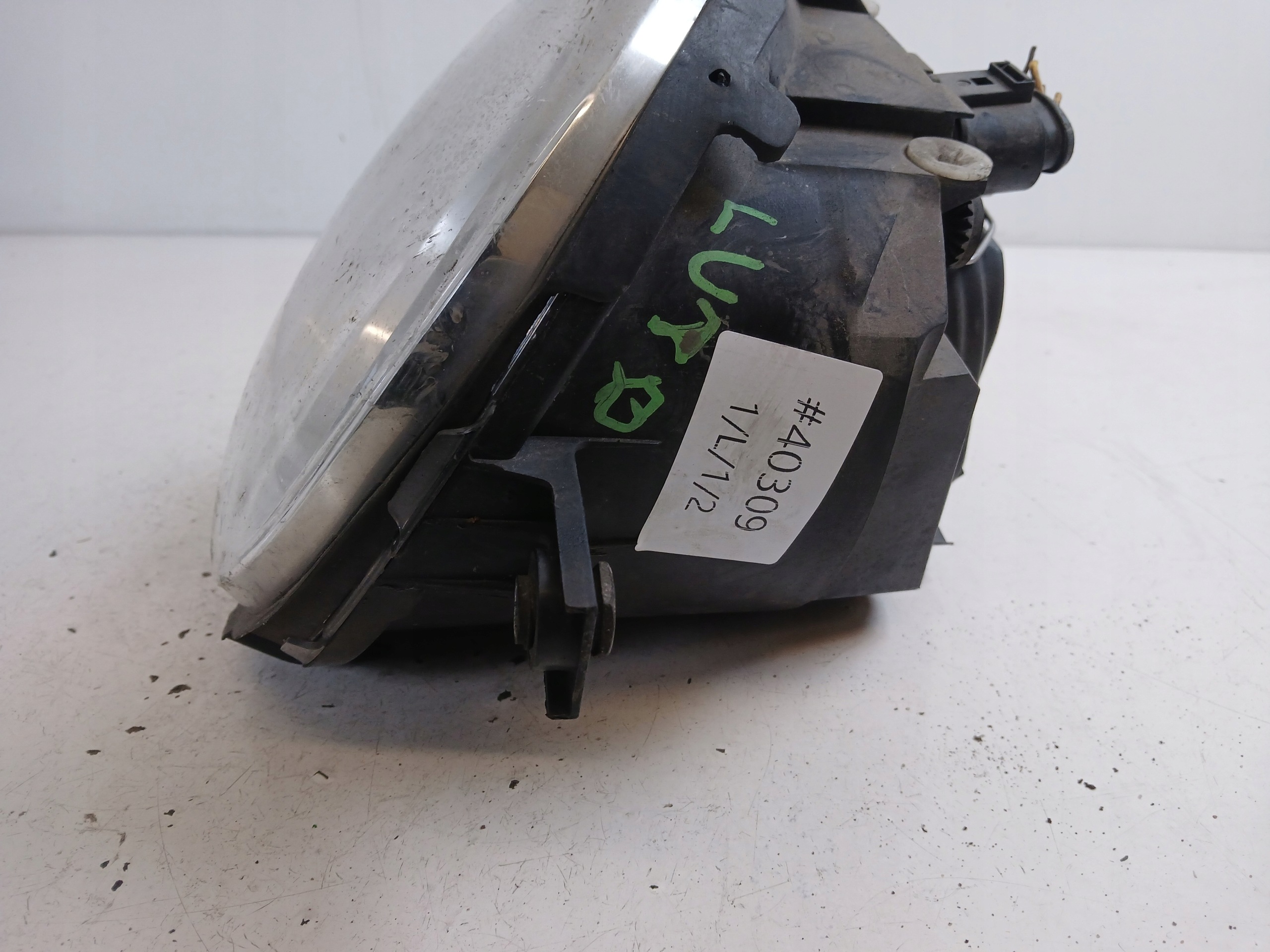 VW LUPO light right front
