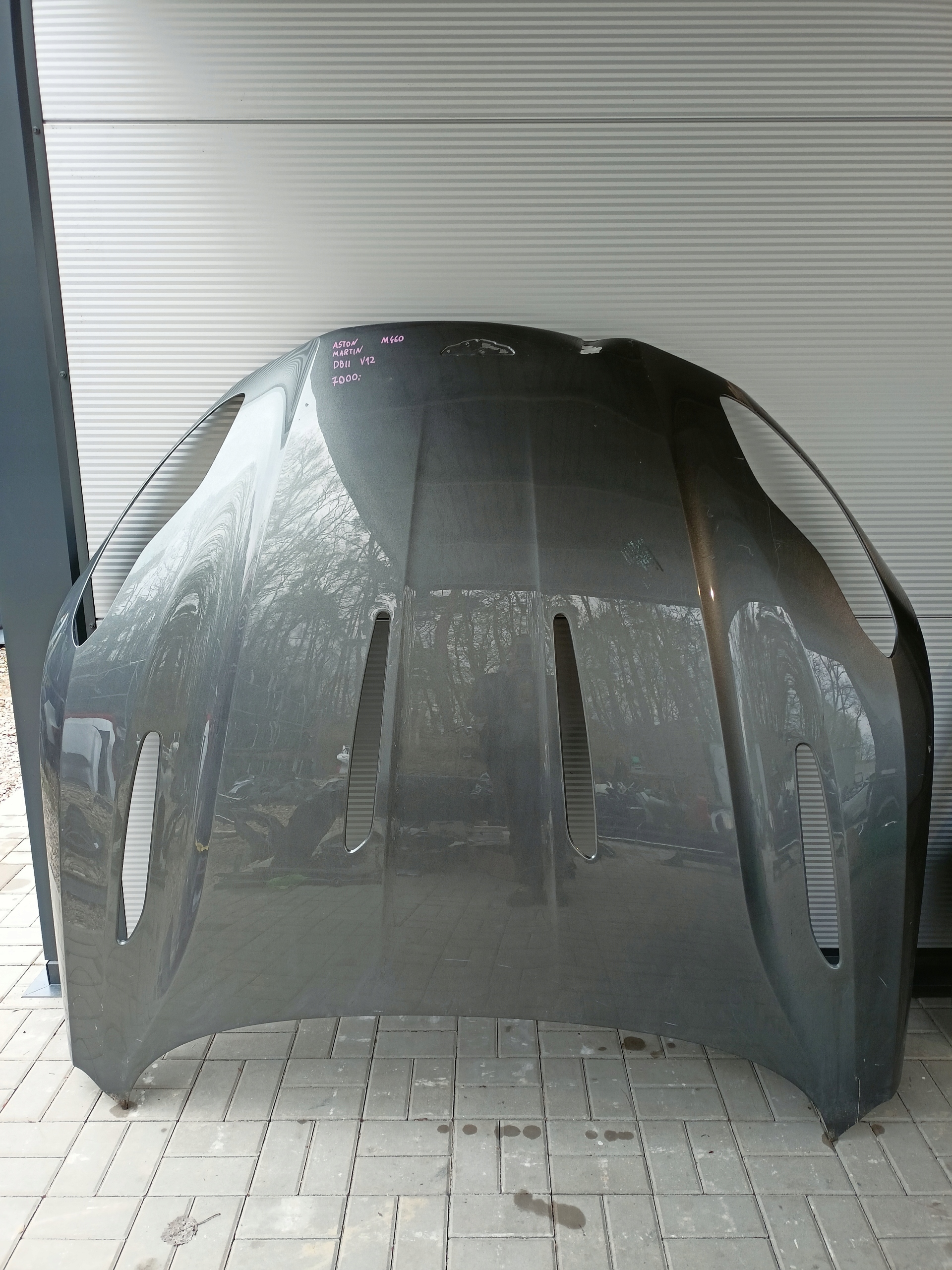 ASTON MARTIN DB11 V12 CAPOT