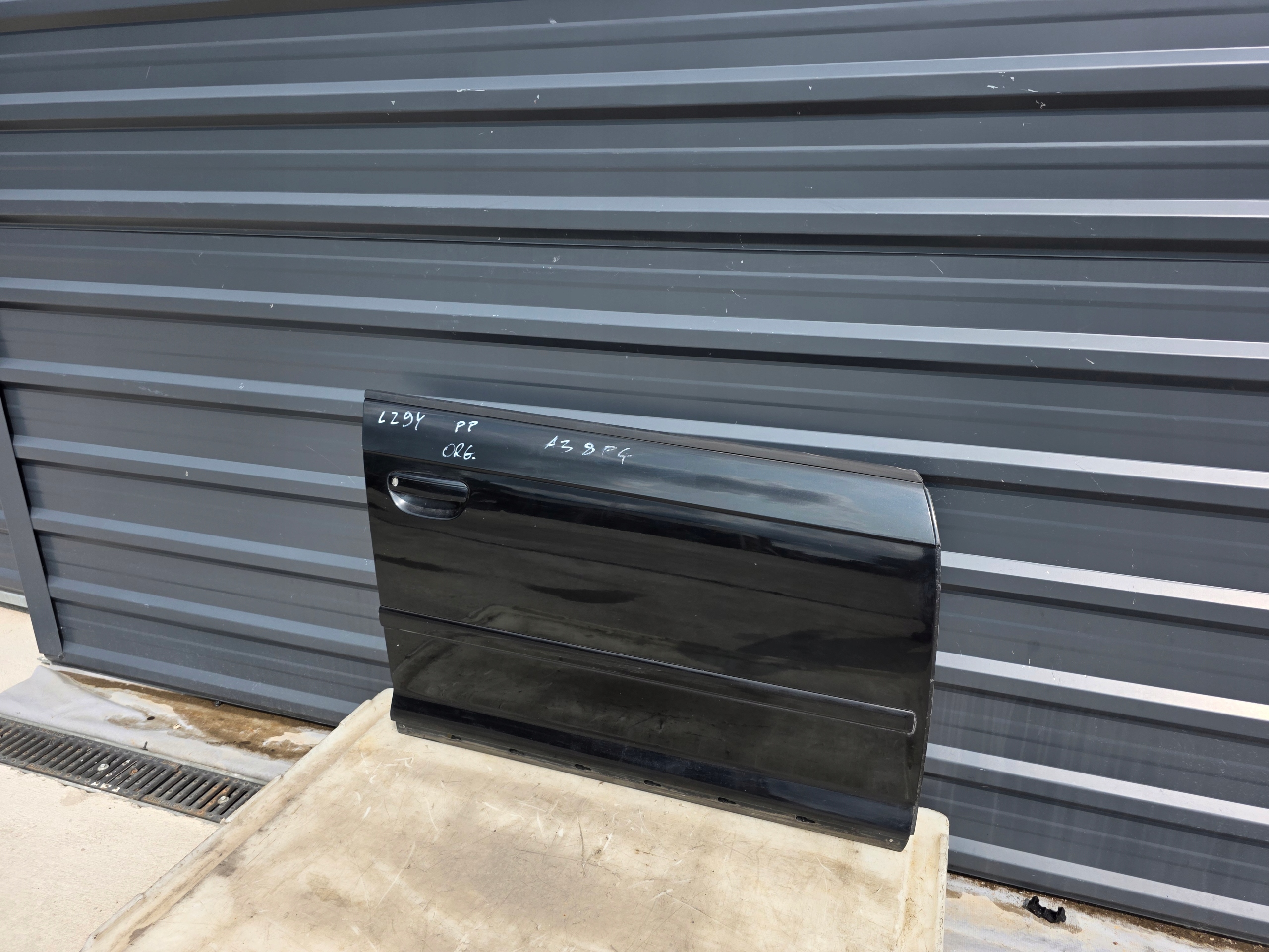 door right front AUDI A3 8P 5-door SPORTBACK LZ9Y 2004-2011 original !!!