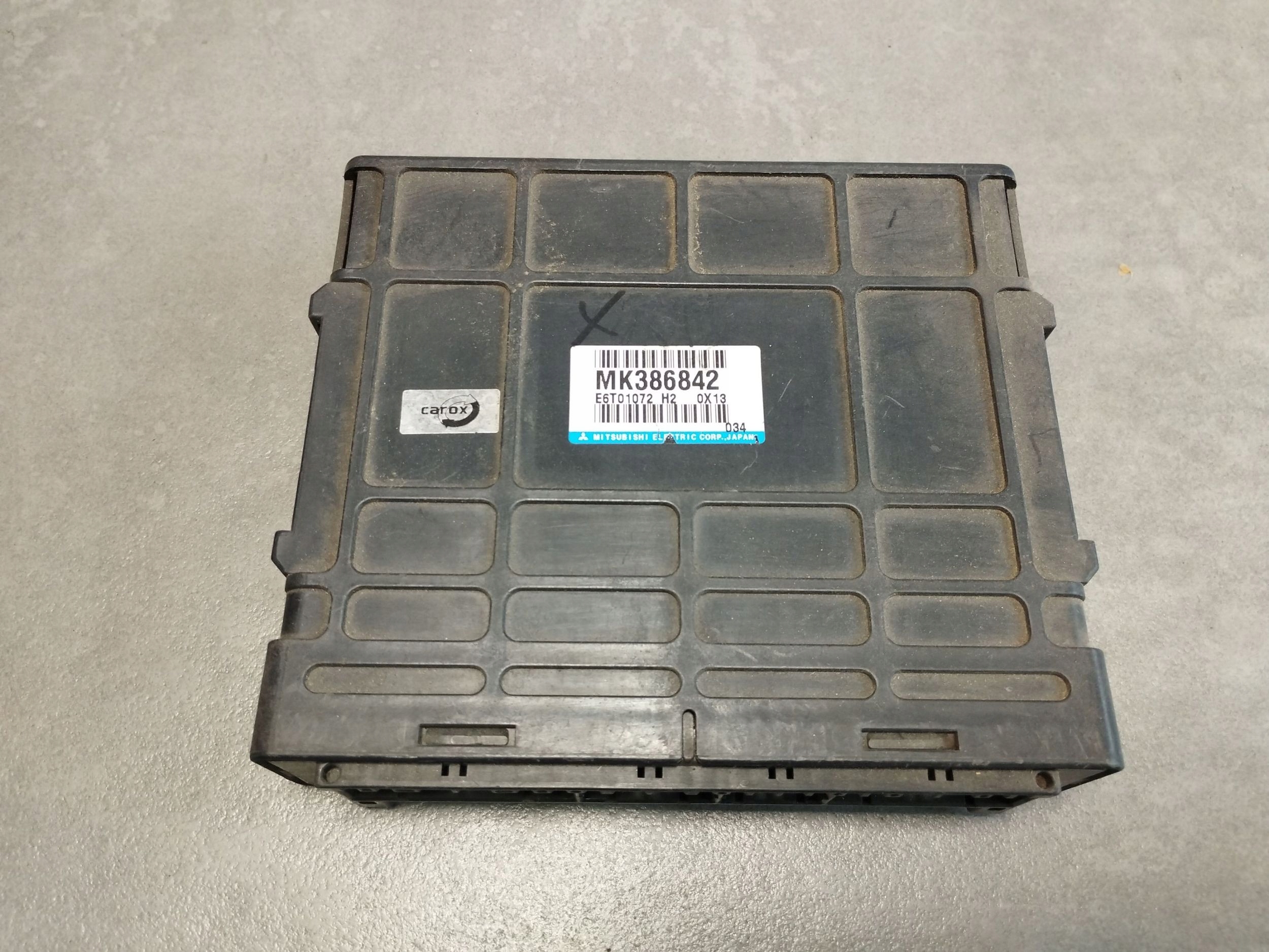 Mitsubishi Pajero 3.2 DID control unit module of the engine MK386842