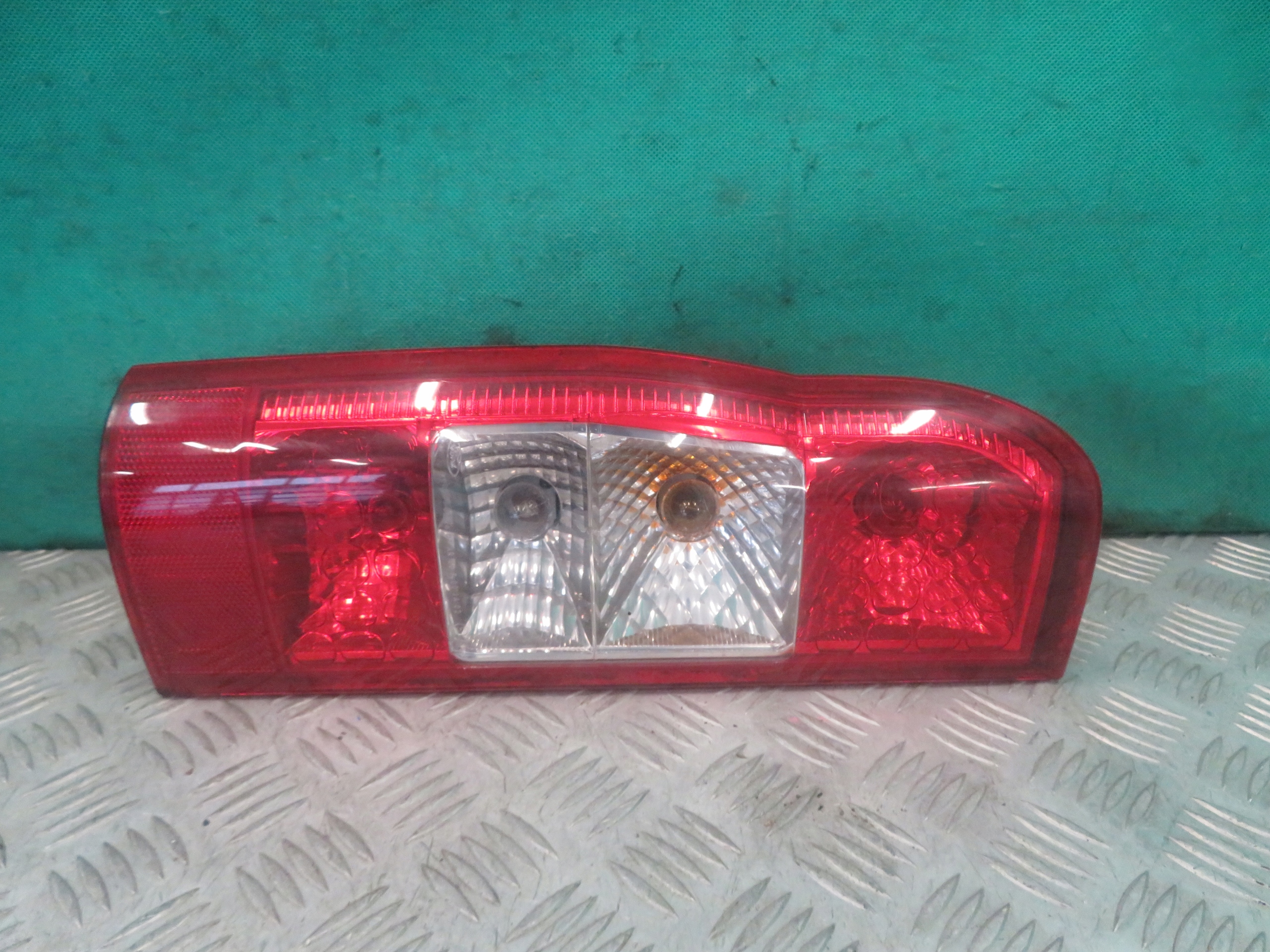 light left rear part FORD TRANSIT 12R 6C11-13N004
