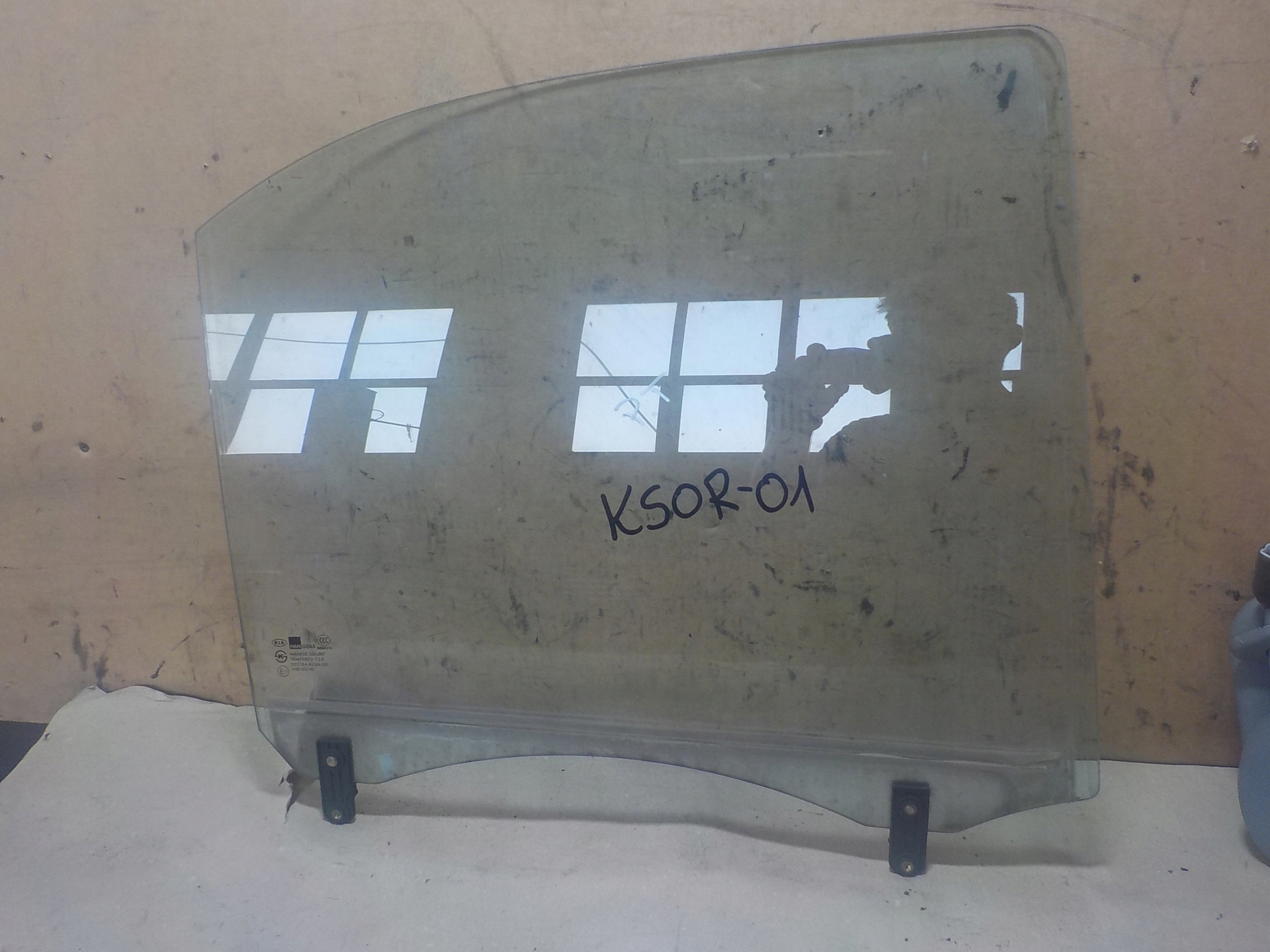 2000010249329 - СТЕКЛО ПРАВОЕ ЗАДНЕЕ SORENTO