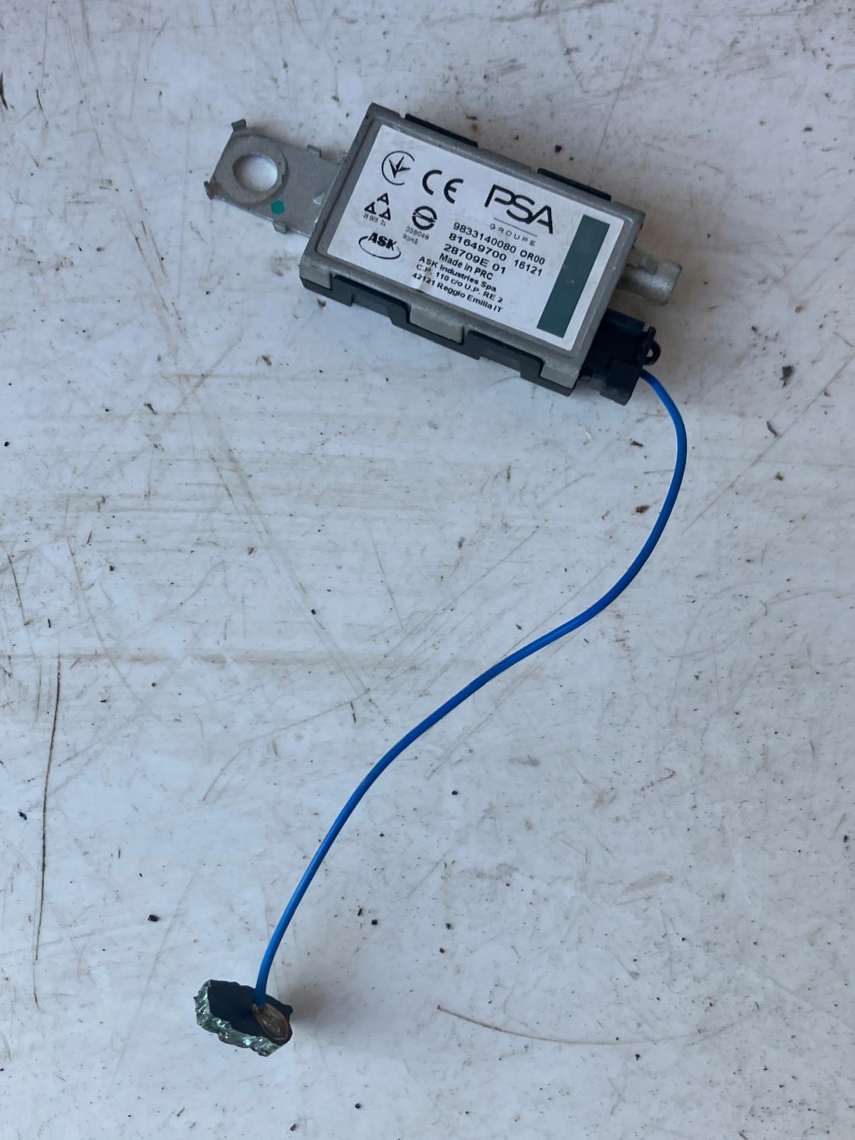 amplifier ANTENY PEUGEOT 208 II 9833140080