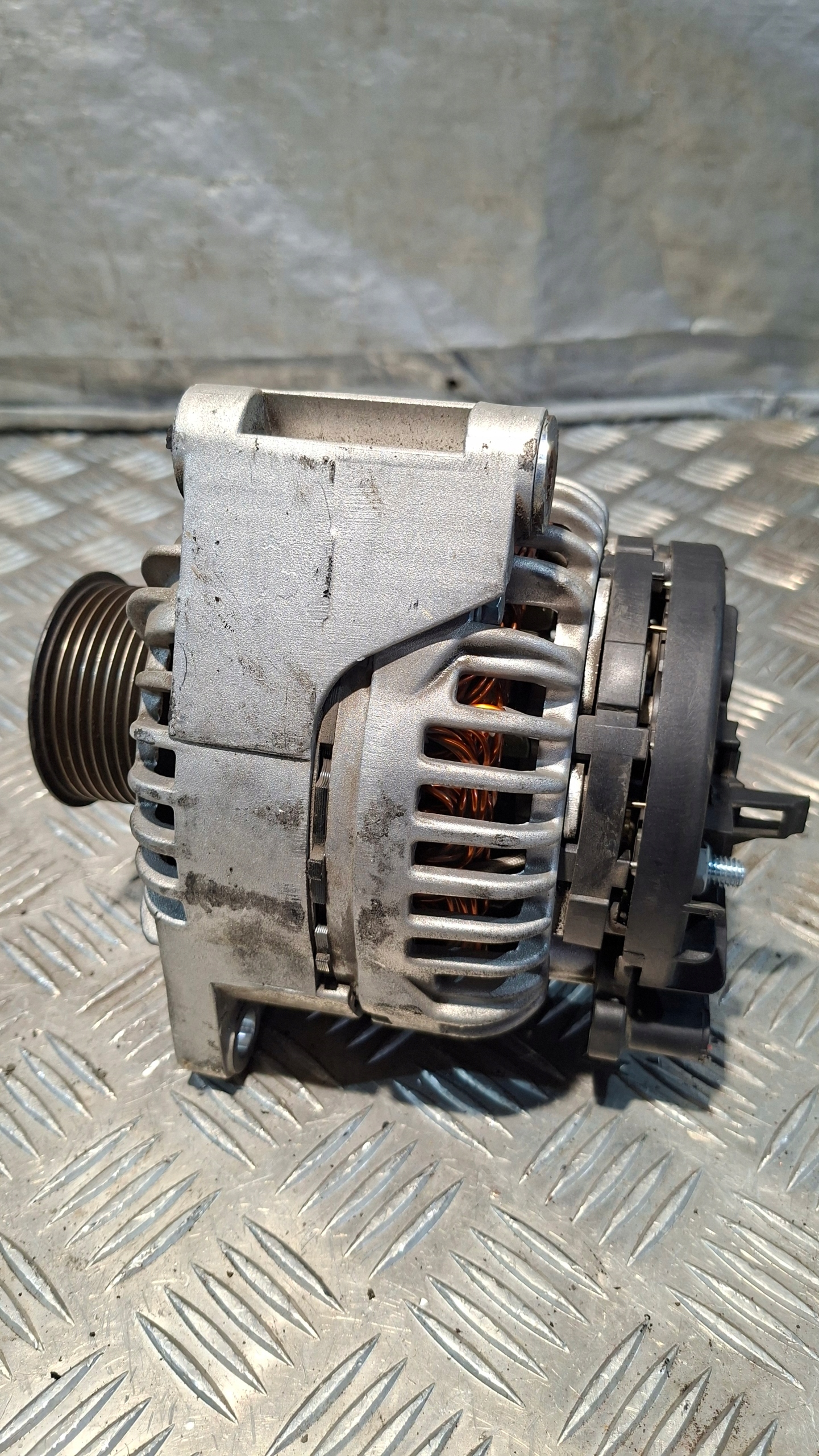 ALTERNATOR 24V 110A