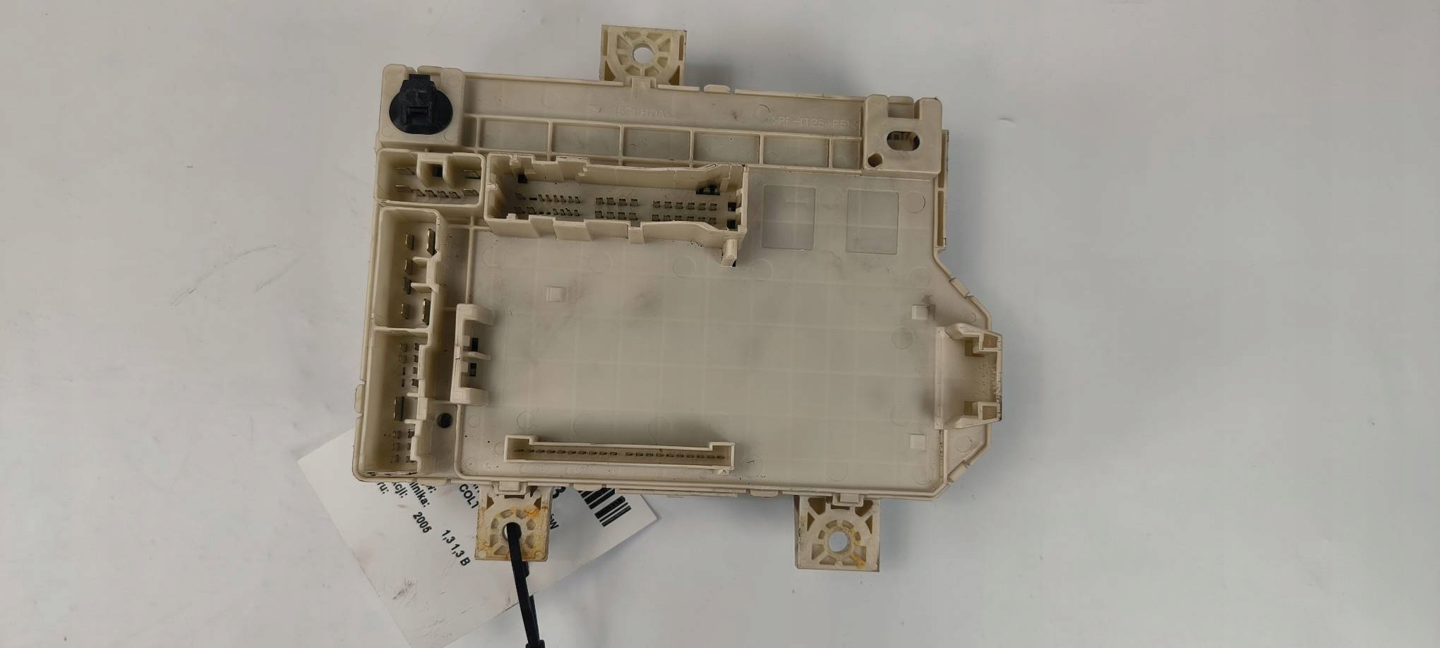 Module fusibles MITSUBISHI COLT VI Z30