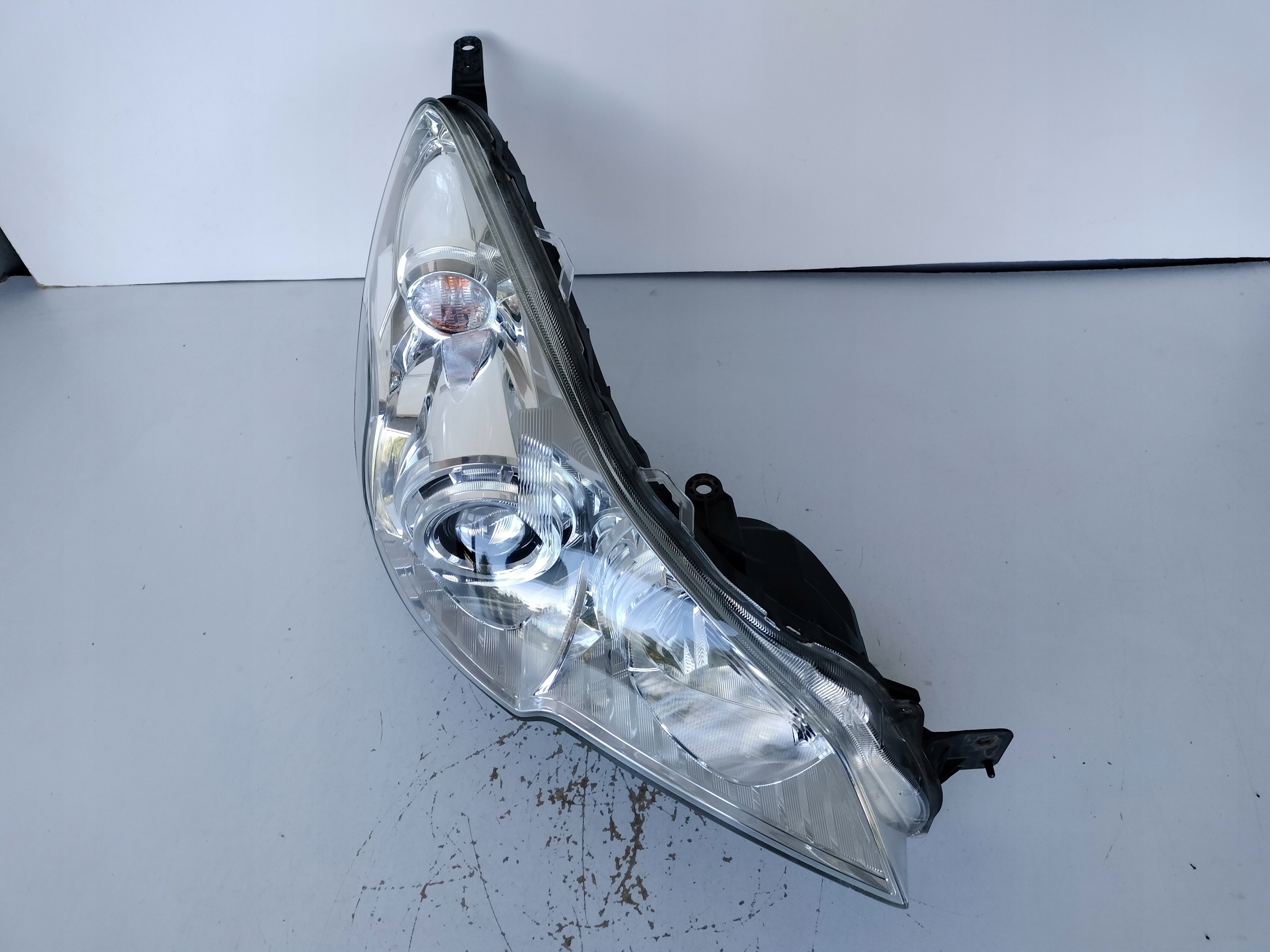 light right REFLEKTOR SUBARU LEGACY OUTBACK 09- XENON
