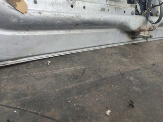 VW T5 trunk door boot rear part SREBRNA