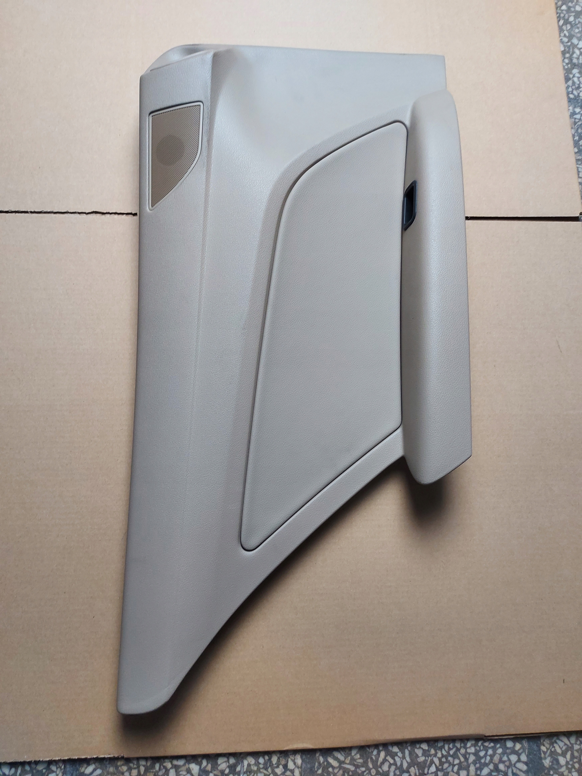 side upholstery left rear part speaker MERCEDES E COUPE W207 OE