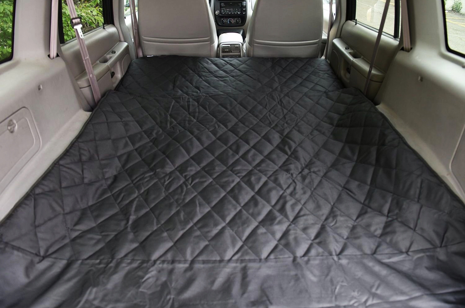 MATA DO BAGAŻNIKA SAMOCHODU DLA PSA POKROWIEC Model DM-020