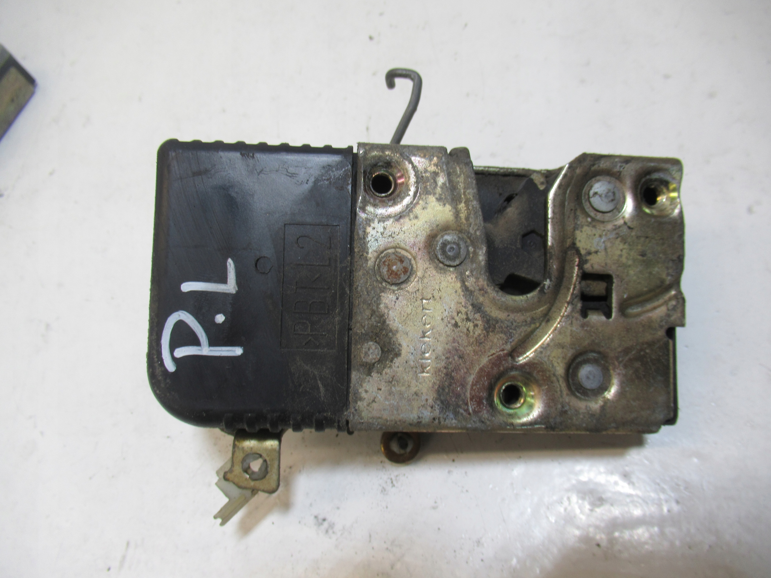 lock door CENTRALNY left front CITROEN C5 II