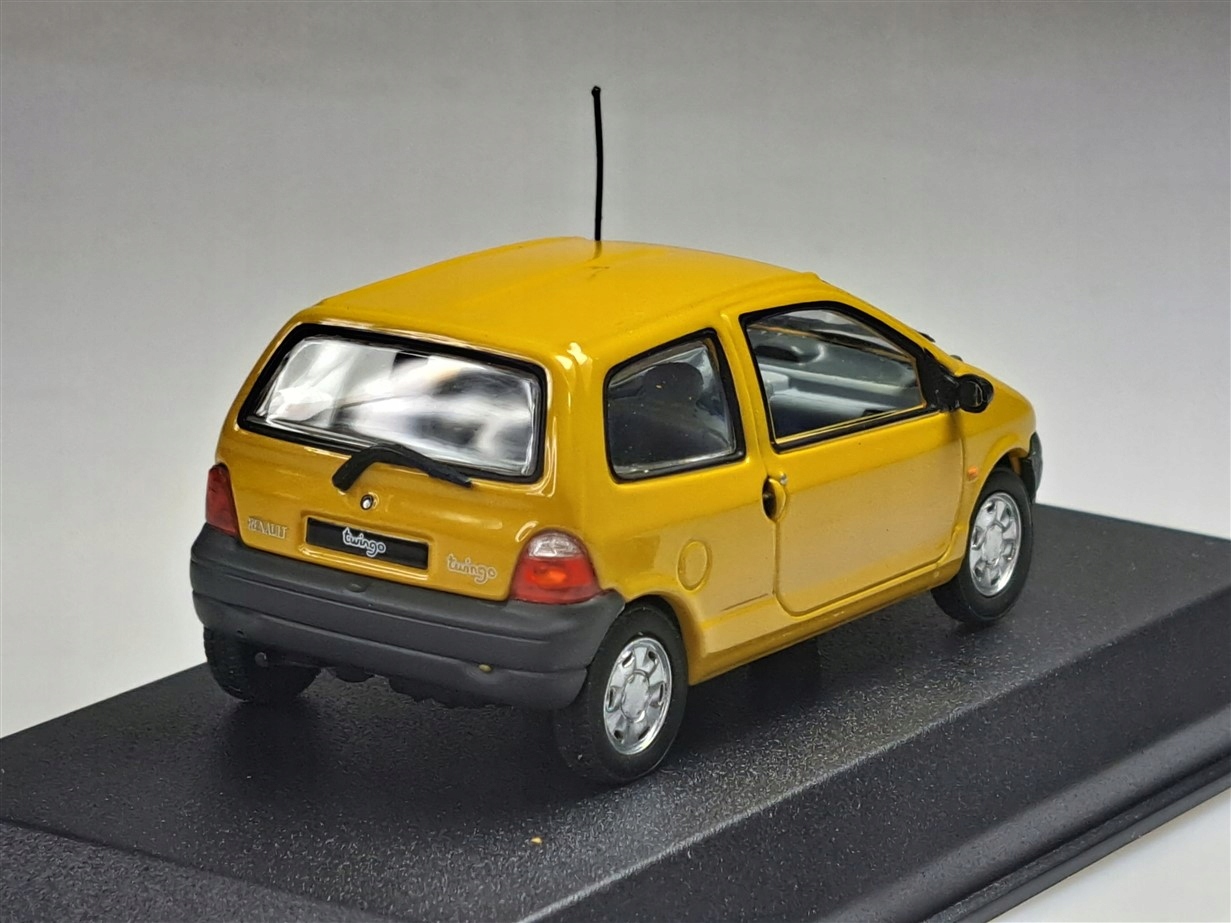 Renault Twingo 1993 4 items Gift box 1:43 - Online exclusive 200 pcs