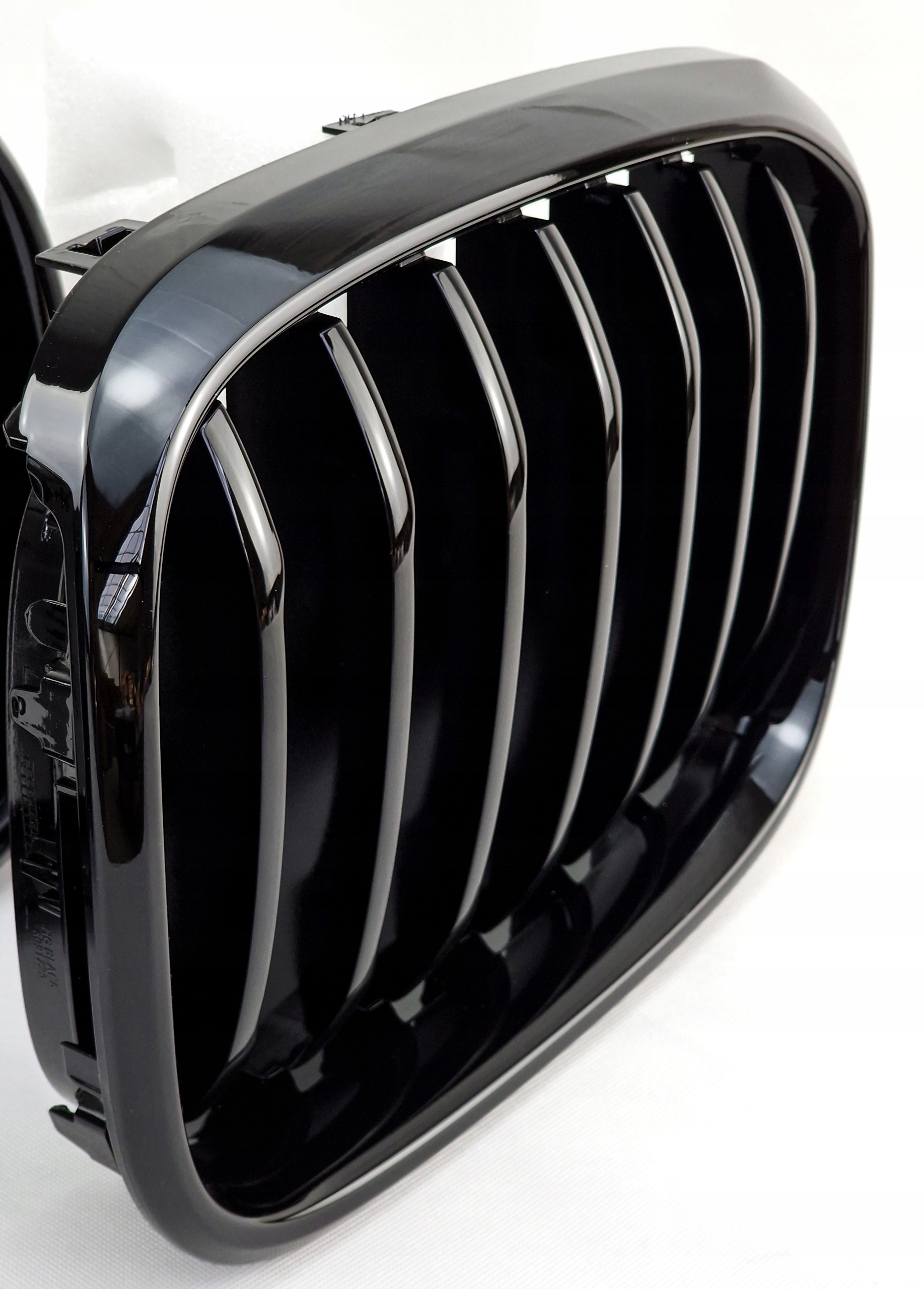 CZARNE POŁYSK NERKI GRILL ATRAPA bmw X3 G01 X4 G02 SHADOWLINE M-PERFORMANCE Kolor czarny