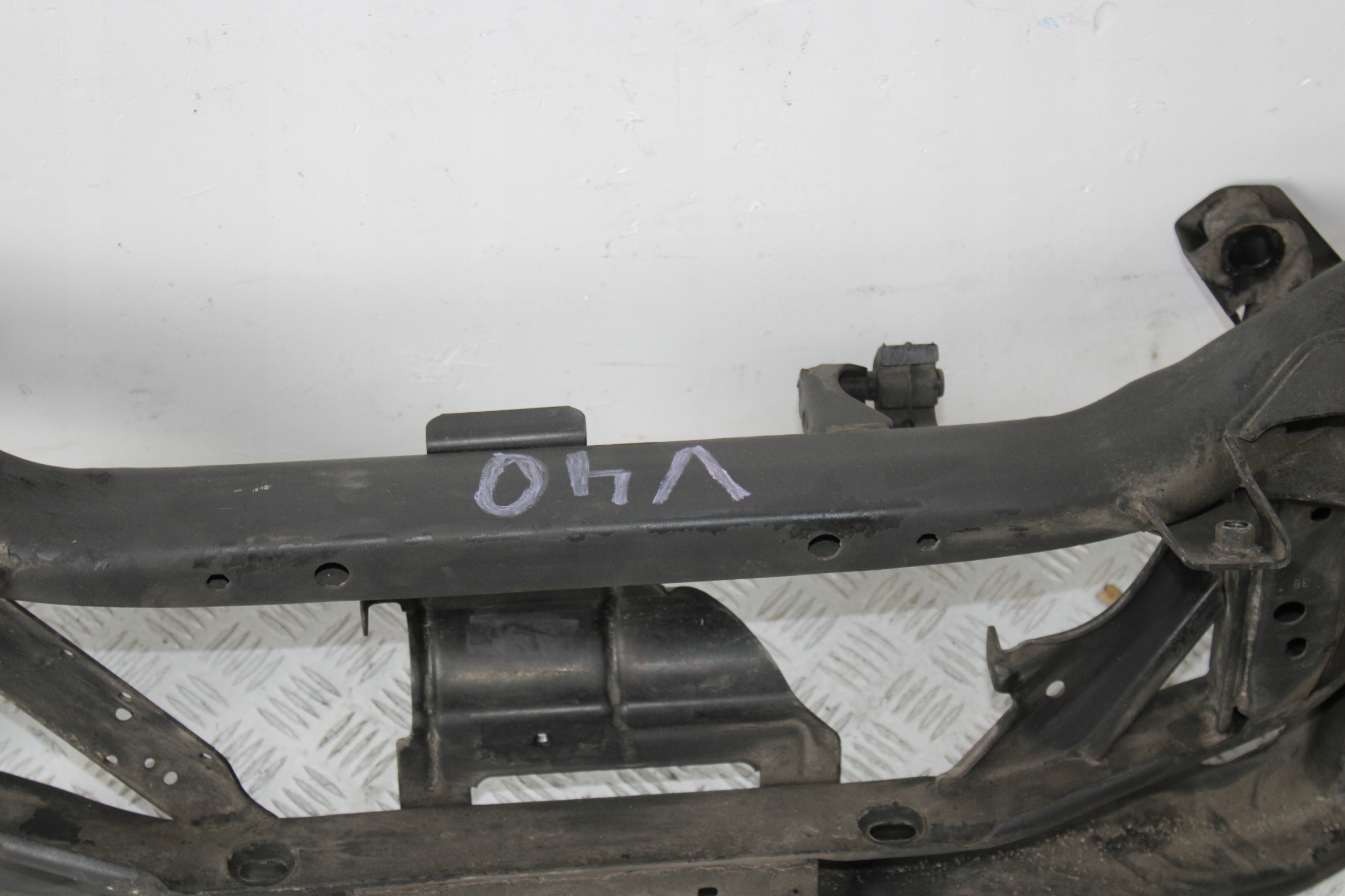 axle beam subframe axle beam rear part VOLVO V40 II 2 D2