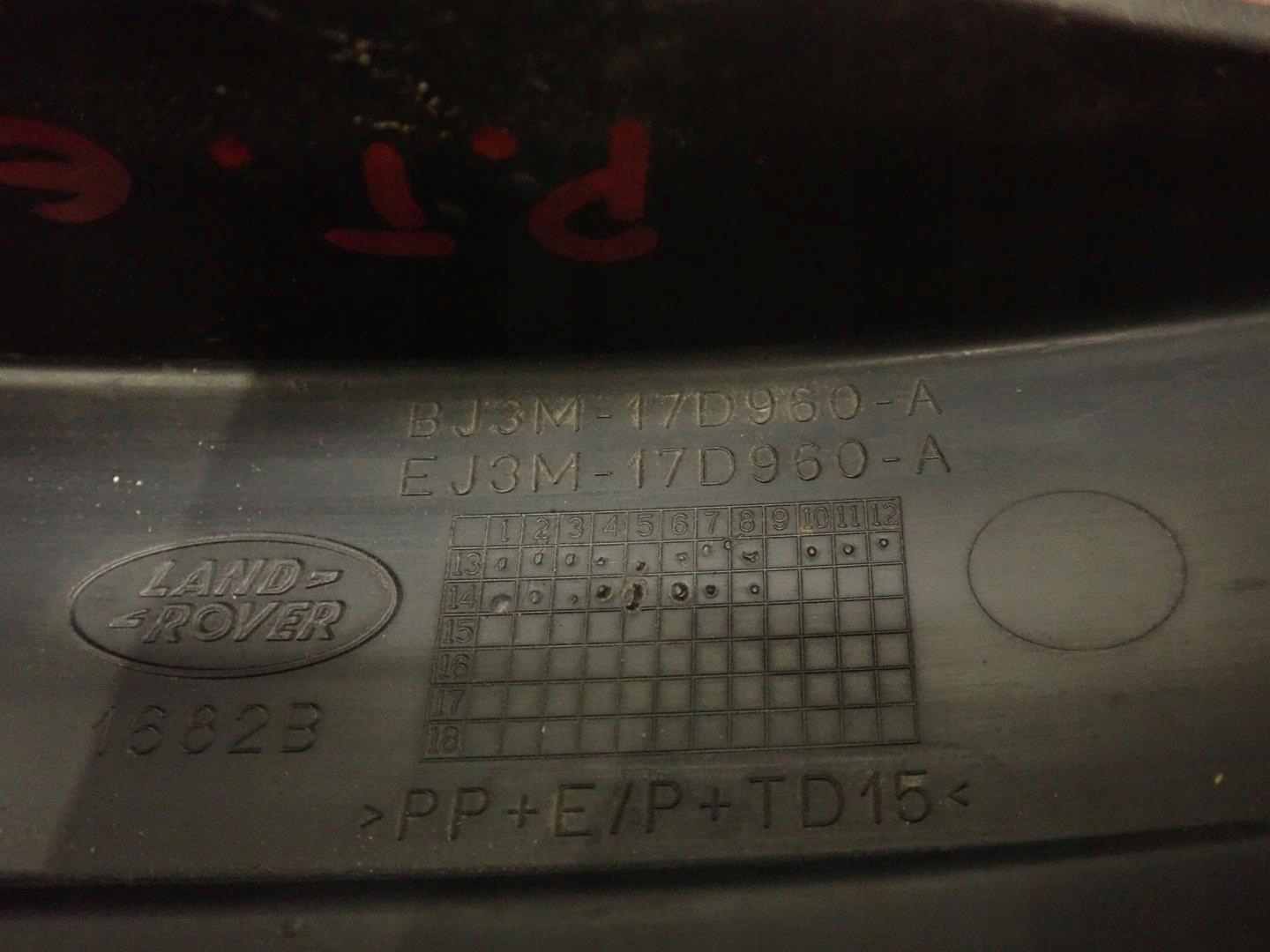 lišta nárazníku pravý záď RANGE ROVER EVOQUE