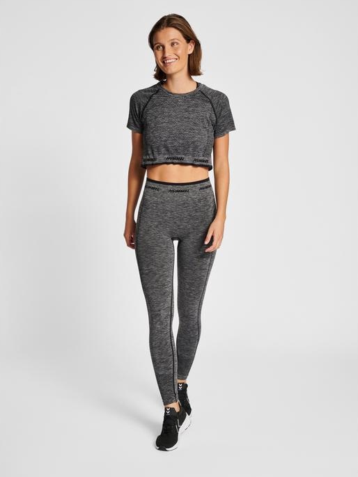 HUMMEL BEZSZWOWE LEGGINSY IPW HML__L Kod producenta 5700499025175