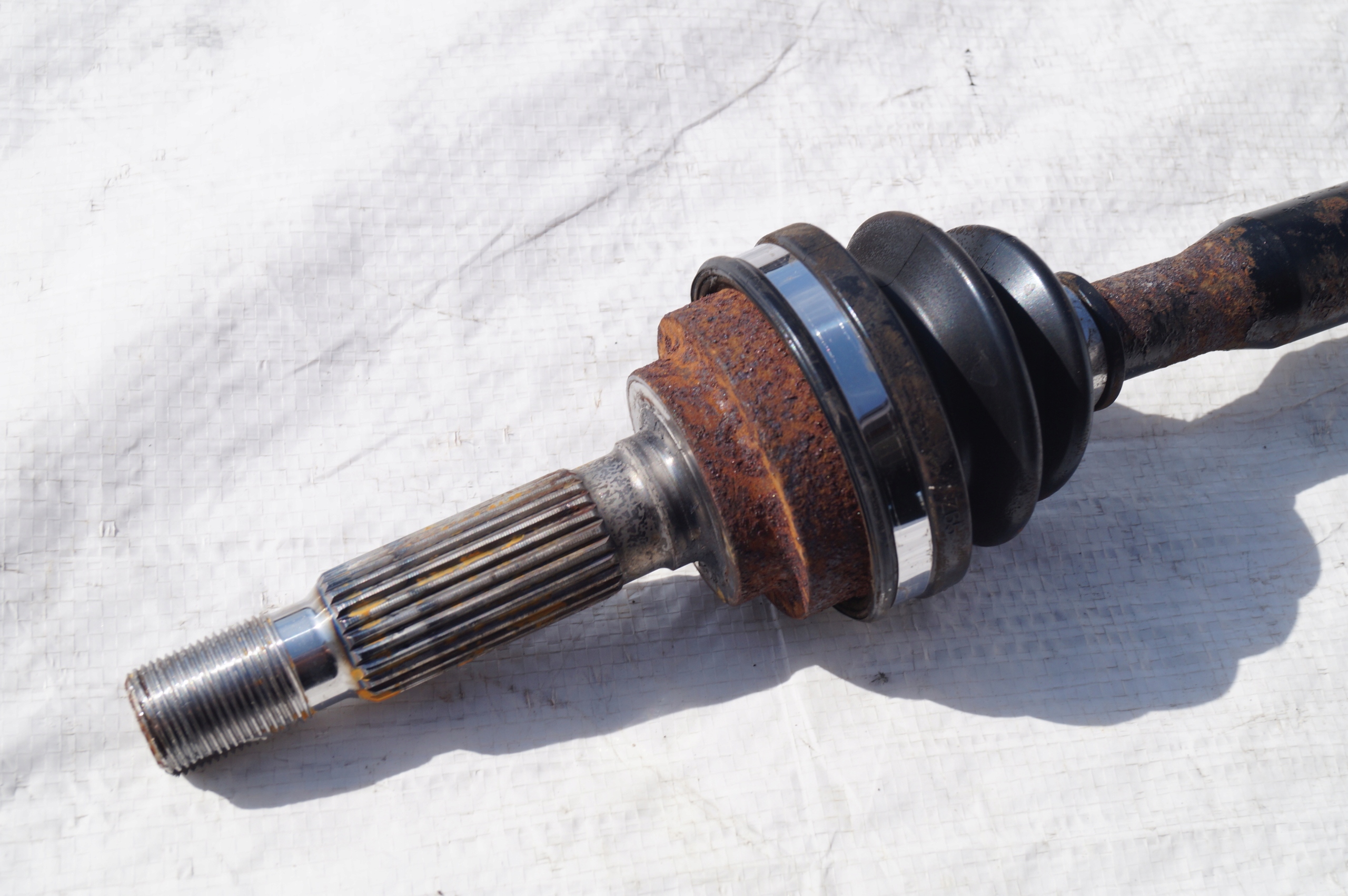 PÓŁOŚ TYŁ TYLNA LEWA MITSUBISHI OUTLANDER III 2.0 PHEV HYBRYDA 3815A264 Numer katalogowy części PÓŁOŚ TYŁ TYLNA TYLNIA LEWA MITSUBISHI OUTLANDER III 2.0 PHEV HYBRYDA 3815A264