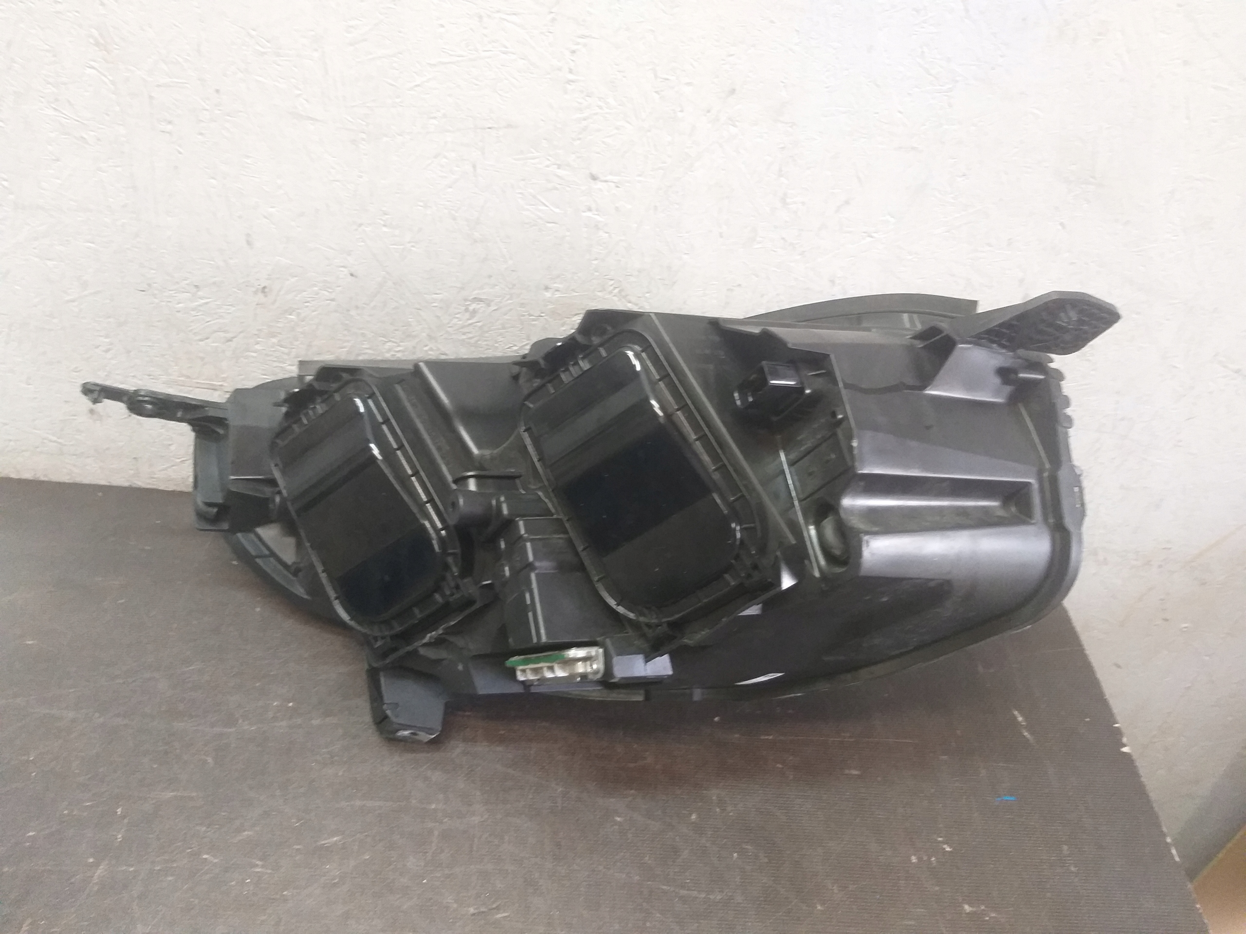 LIGHT FRONT LEFT OPEL ZAFIRA LIFE VIVARO C XENON 9832837680
