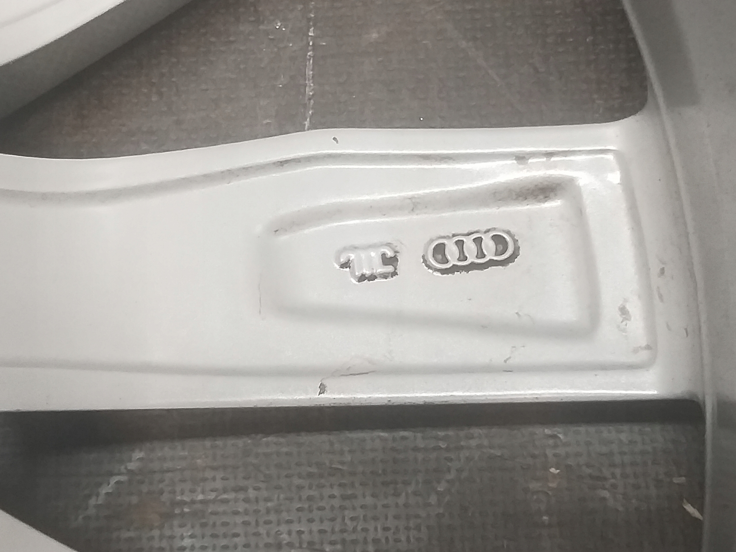 disk hliníkový AUDI A6 C8 4K 19" 5X112 ET40 8,5J 4K0601025G