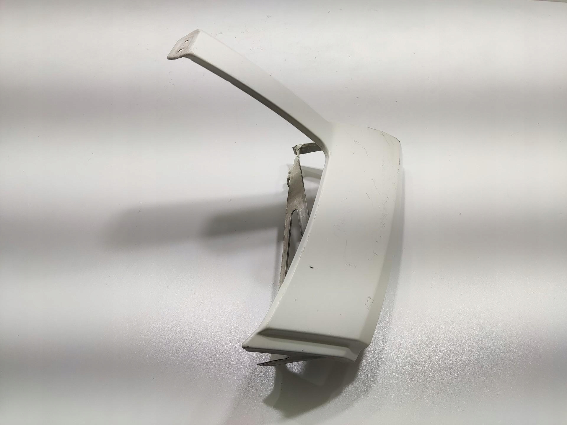 lišta levá pod LAMPE předek VOLKSWAGEN CRAFTER a 2006-2011