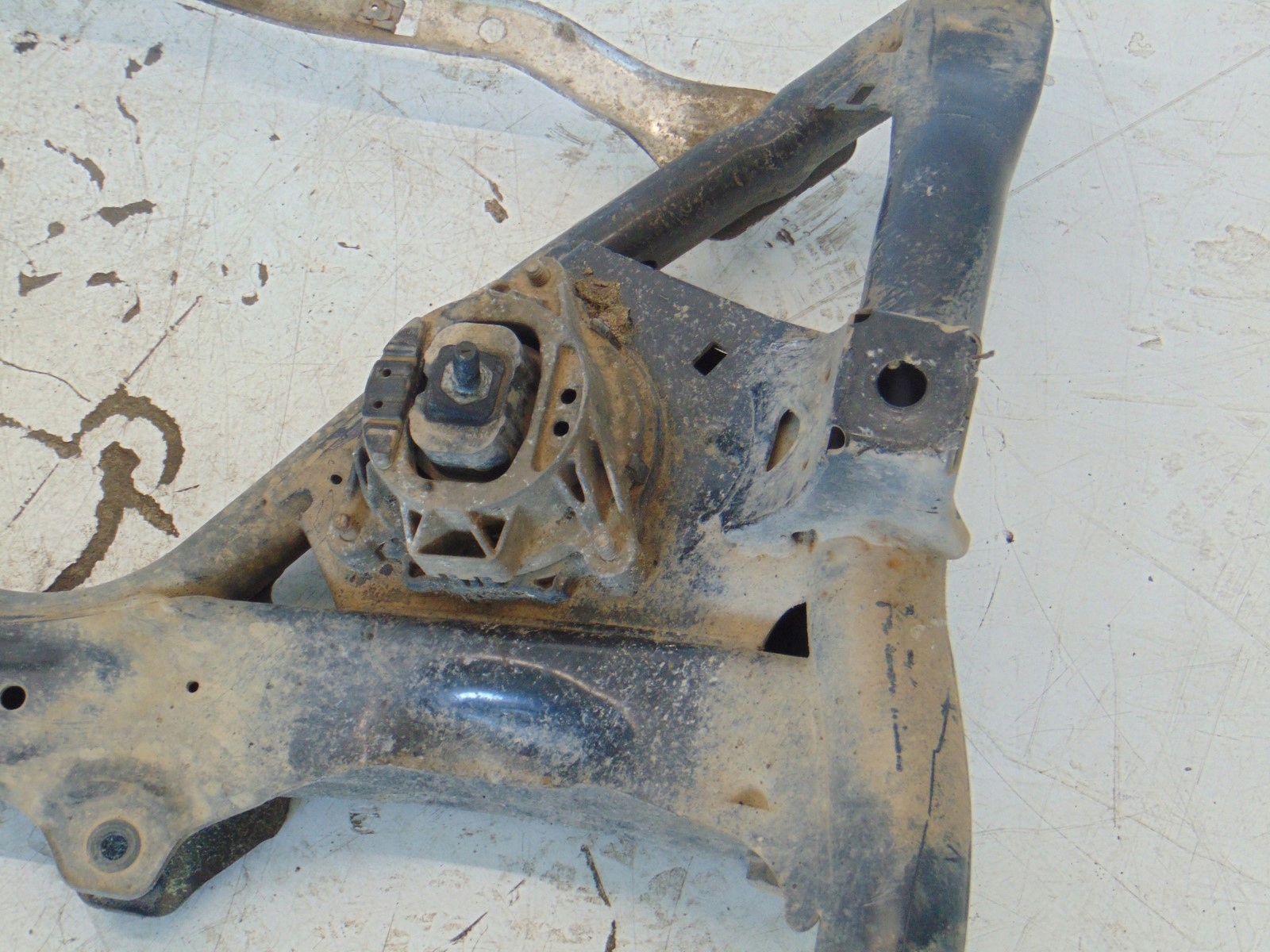 axle beam subframe axle beam front BMW F31 F30 2.0 D