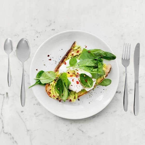 KOMPLET ZESTAW SZTUĆCÓW 6 OSÓB ZESTAW 24 ELEMENTY - TABLEWERE SERIES Liczba elementów w zestawie 24