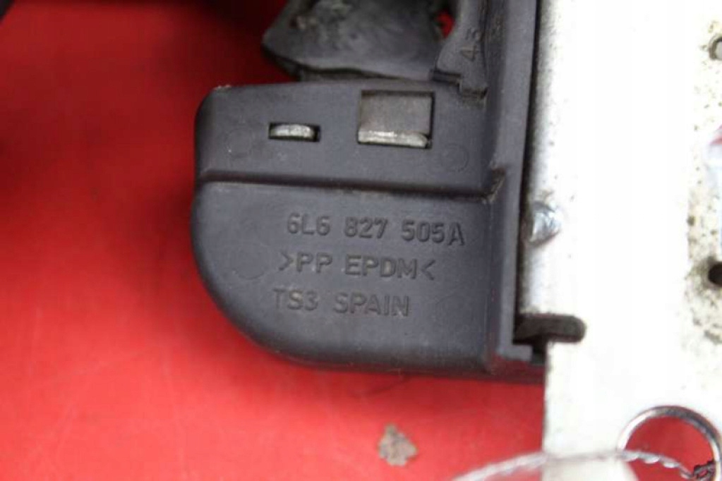 lock bonnet rear part boot 6L6827505A SEAT LEON 1 and 99-05