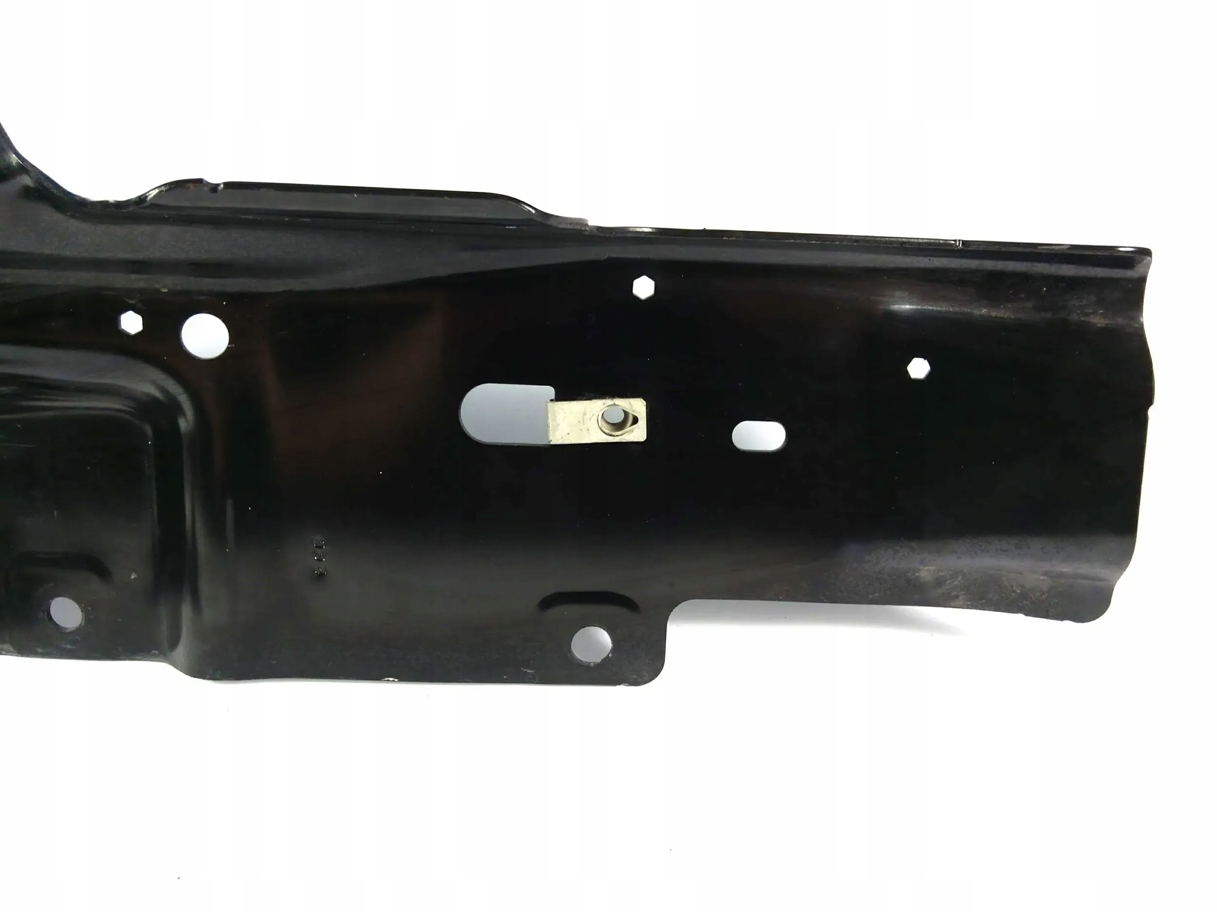 Chevrolet Silverado 1500 holder console of a bumper right front 2019+