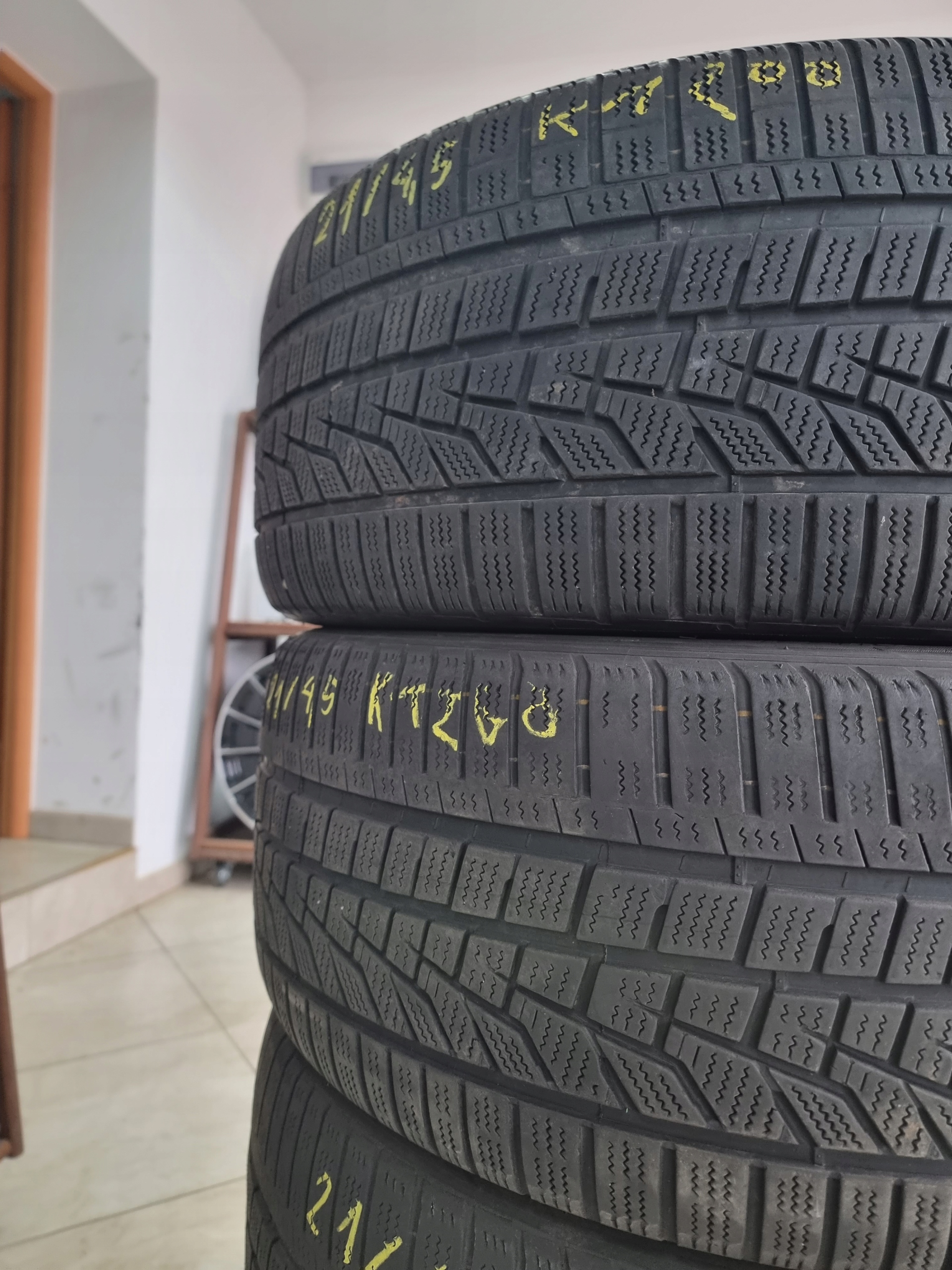 4 Opony ZIMOWE 255 45 19 104V Hankook Winter i*cept evo2 MOE EAN (GTIN) 8808563427577