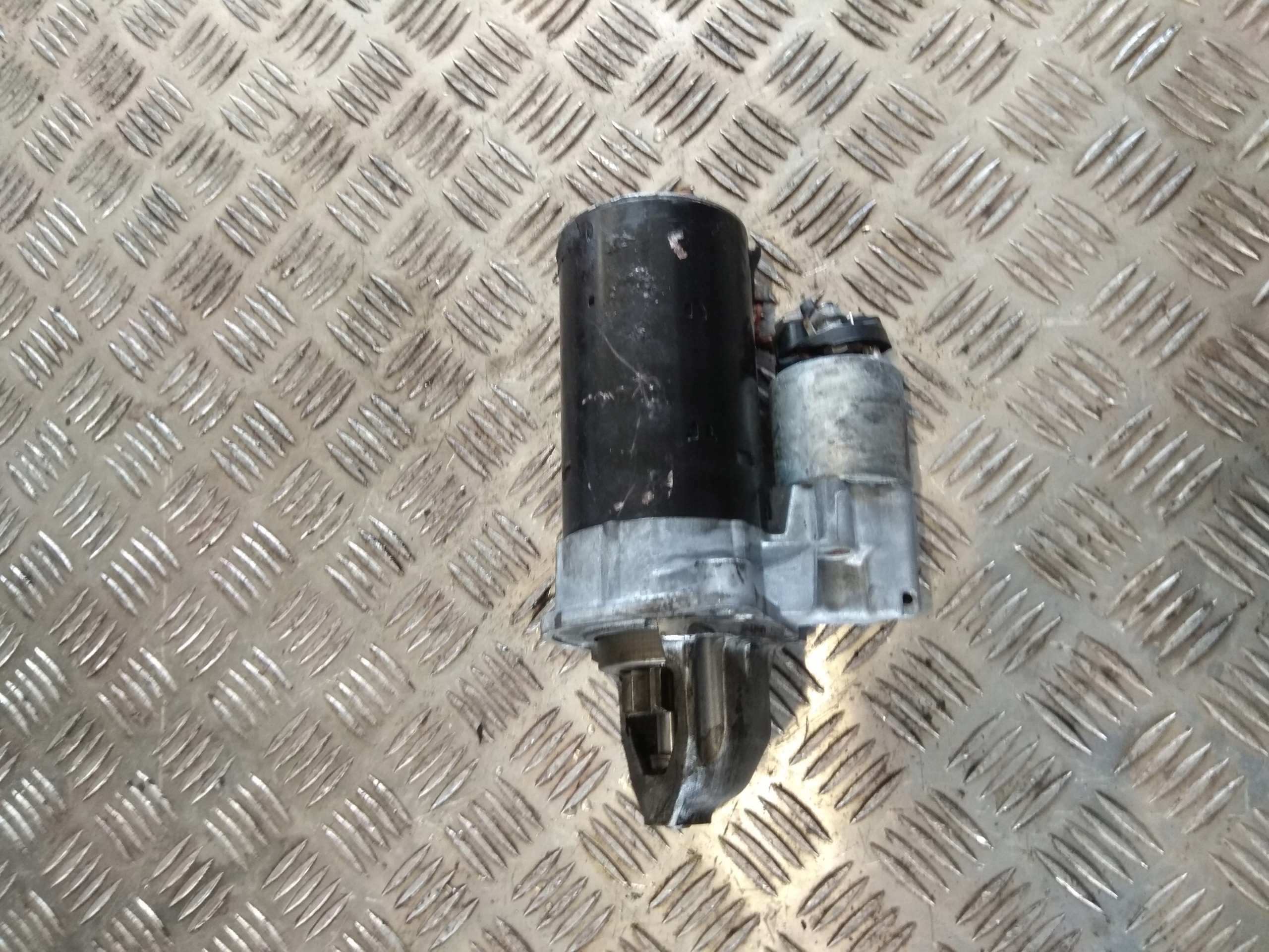 ROZRUSZNIK IVECO DAILY 3.0 HPI BOSCH 0001109306 Producent części Iveco OE