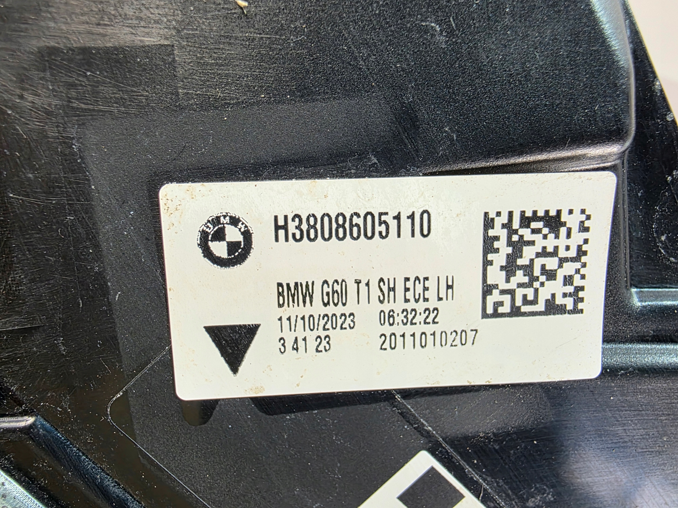 фонарь левый led BMW M5 G60 G90 8086051