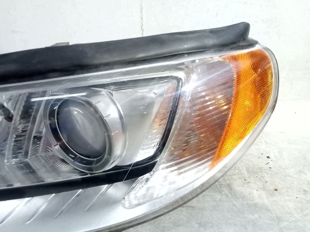 Volvo V70 III 3 lift light left front front Bi xenon