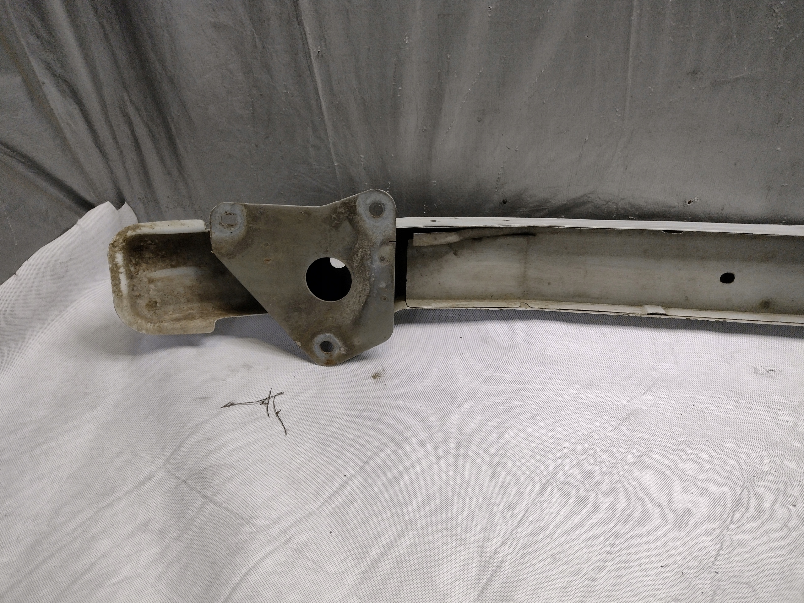 TRAVERSA paraurti Anteriore Nissan Interstar e 1 lift 8200189647E