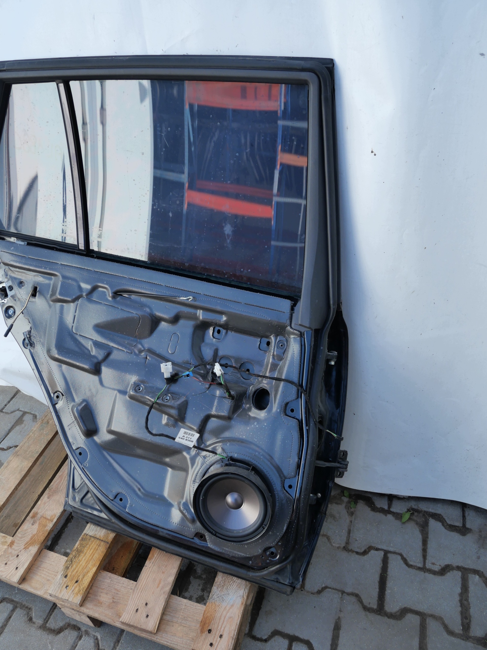 MERCEDES-BENZ W211 E class door left rear part