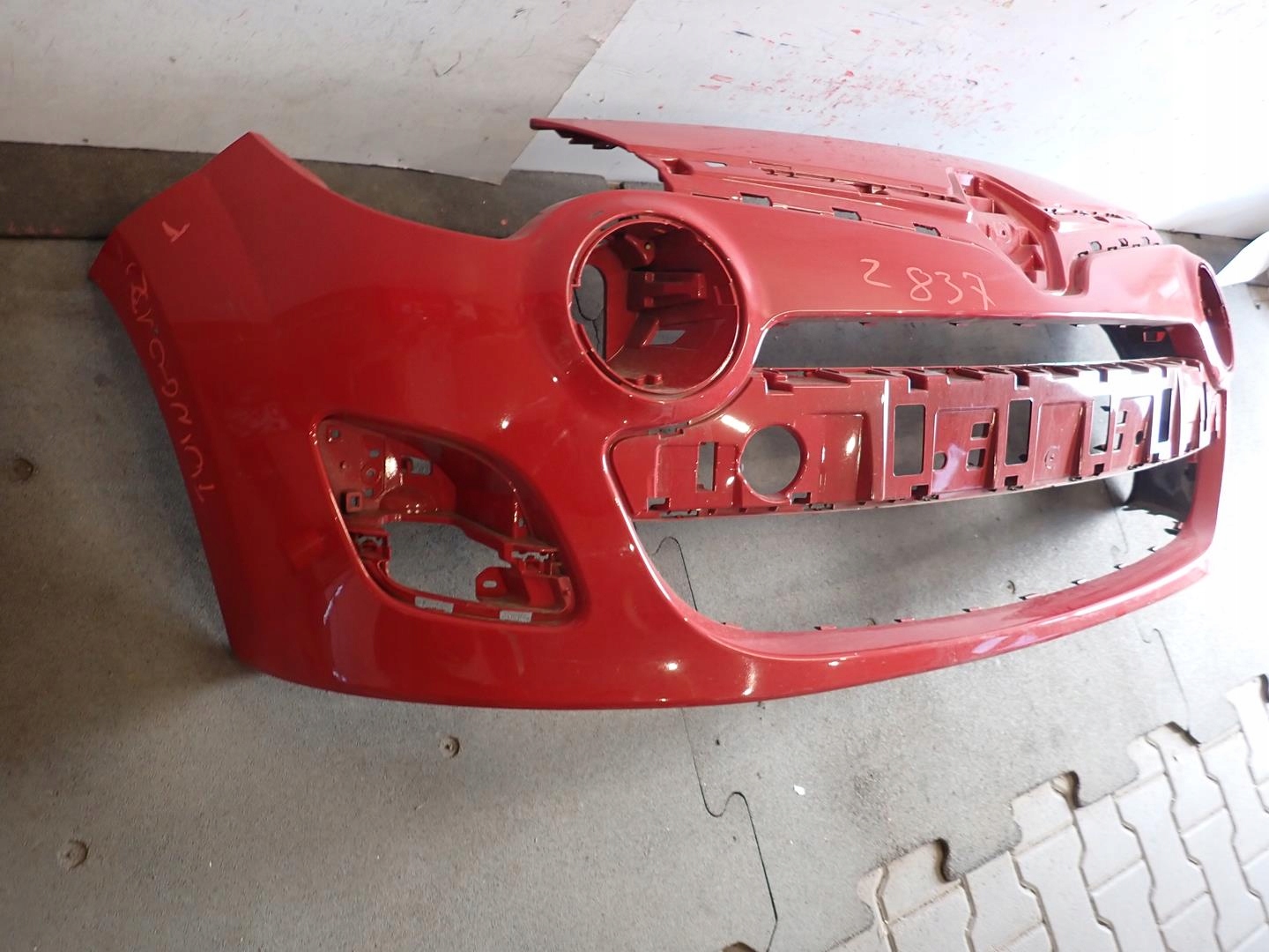 nárazník předek přední RENAULT TWINGO II LIFT 2012- 620222722