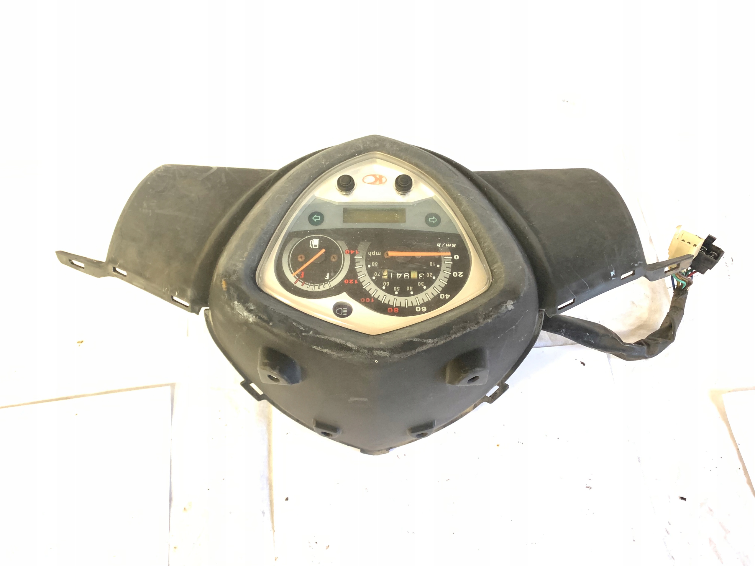 23567568922663262 - Kymco спритність 125 годинник лічильник