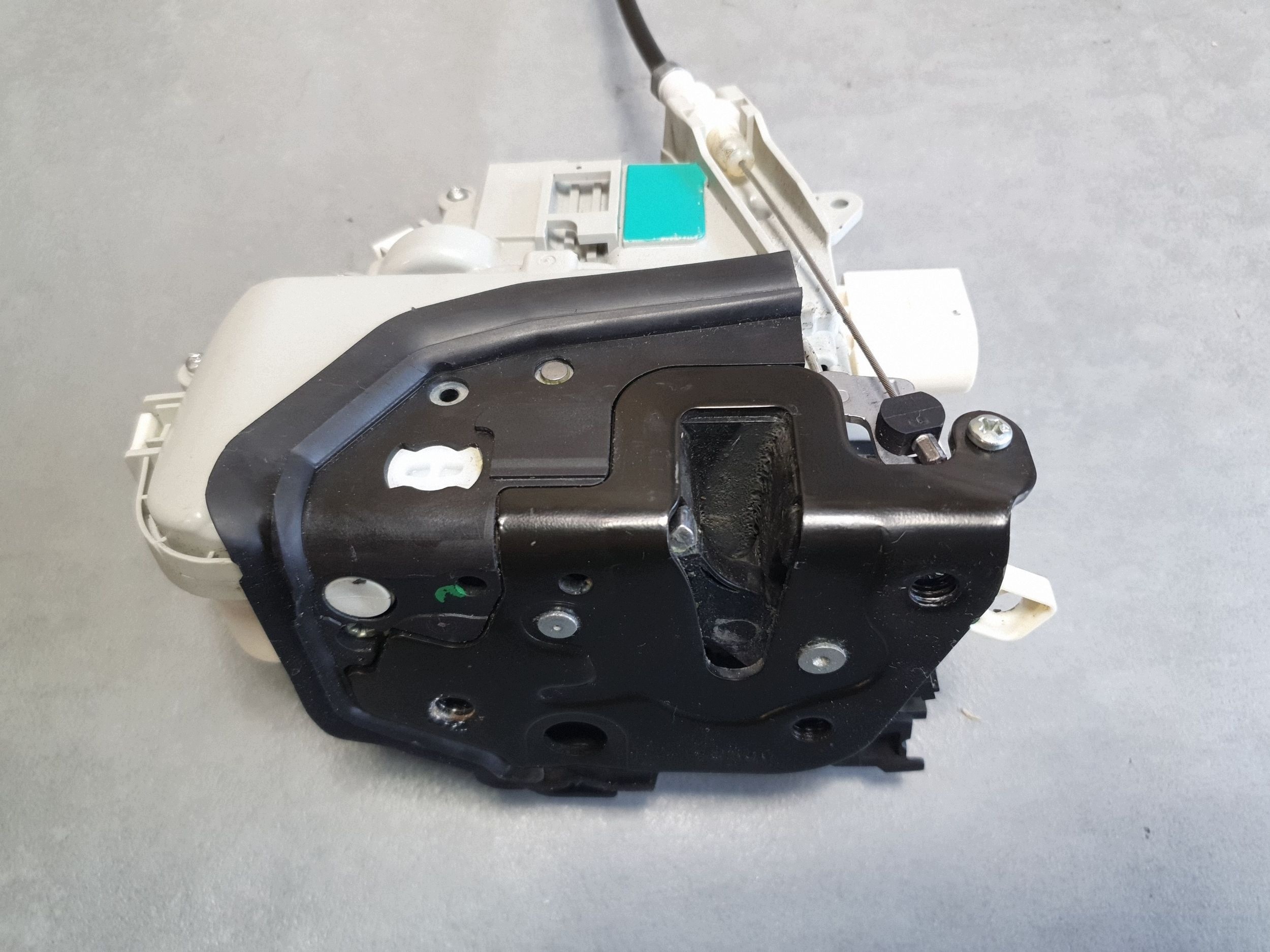 Audi Q7 4M lock door left front 7 pin 8J1837015F