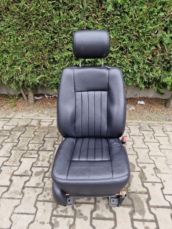 LINCOLN NAVIGATOR II 2 кресло пассажира правый передний кожа