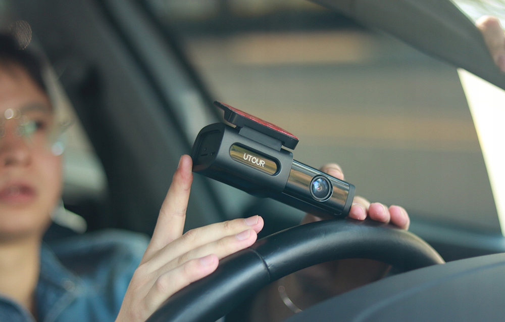UTOUR C2L Wideorejestrator Kamera ADAS GPS WiFi 4K Kąt widzenia 135°