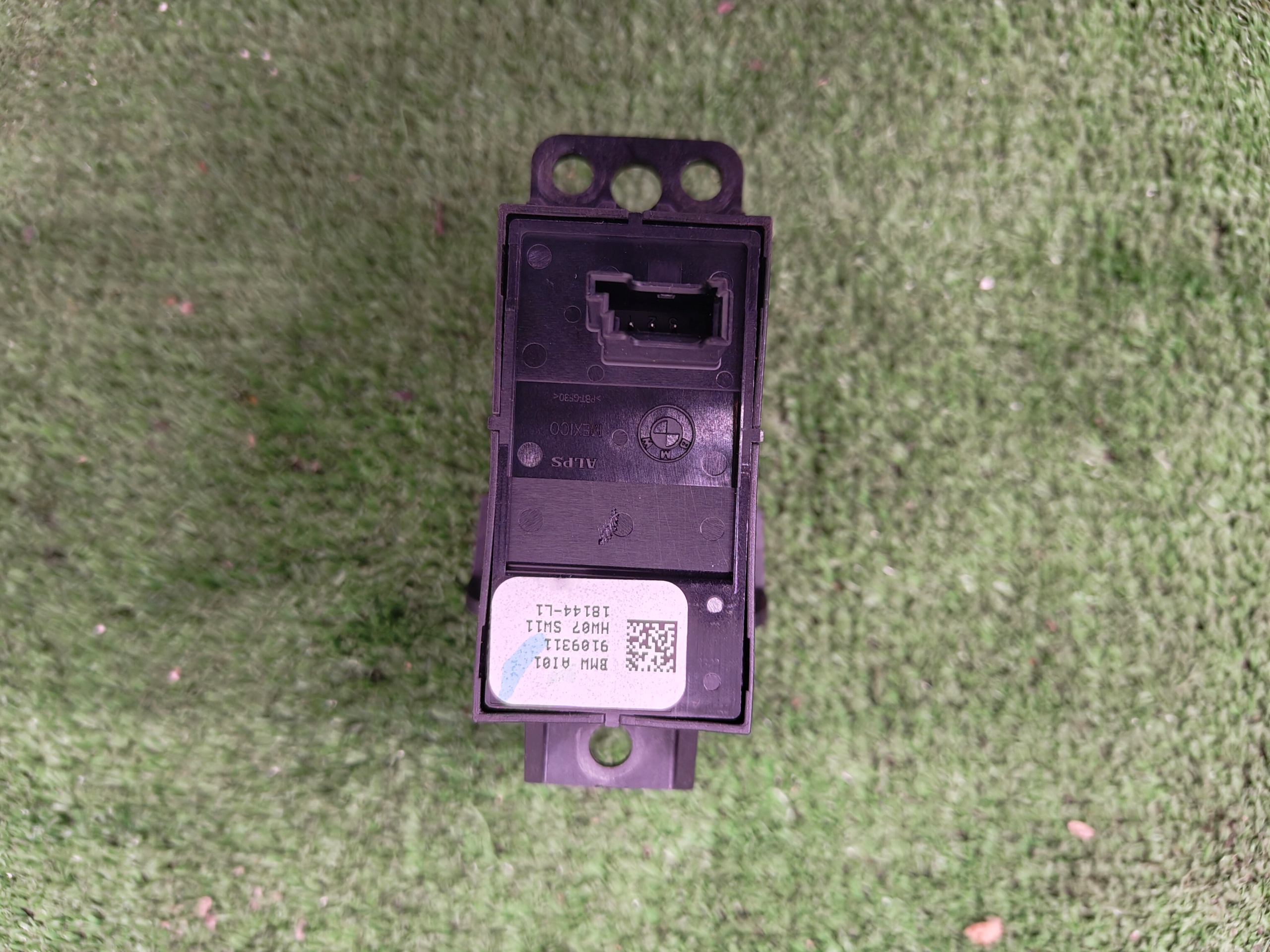 BMW X3 G01 button electric brake 9109311