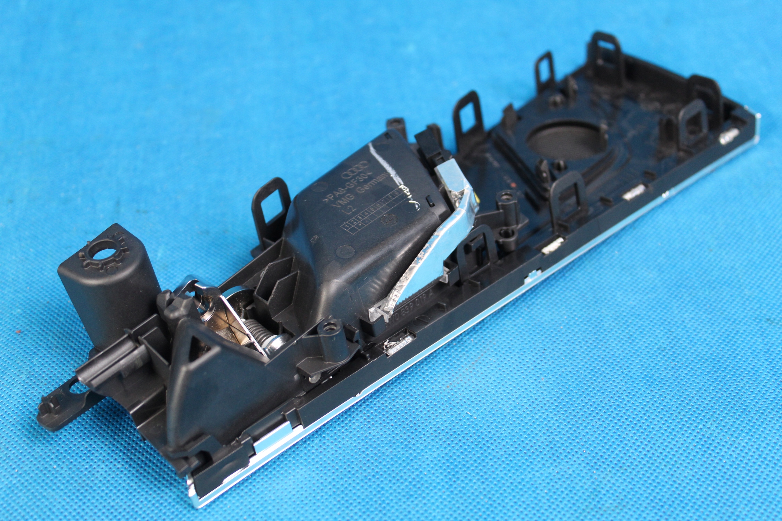 A0514fd8447e9d9c7009d4f1ab56