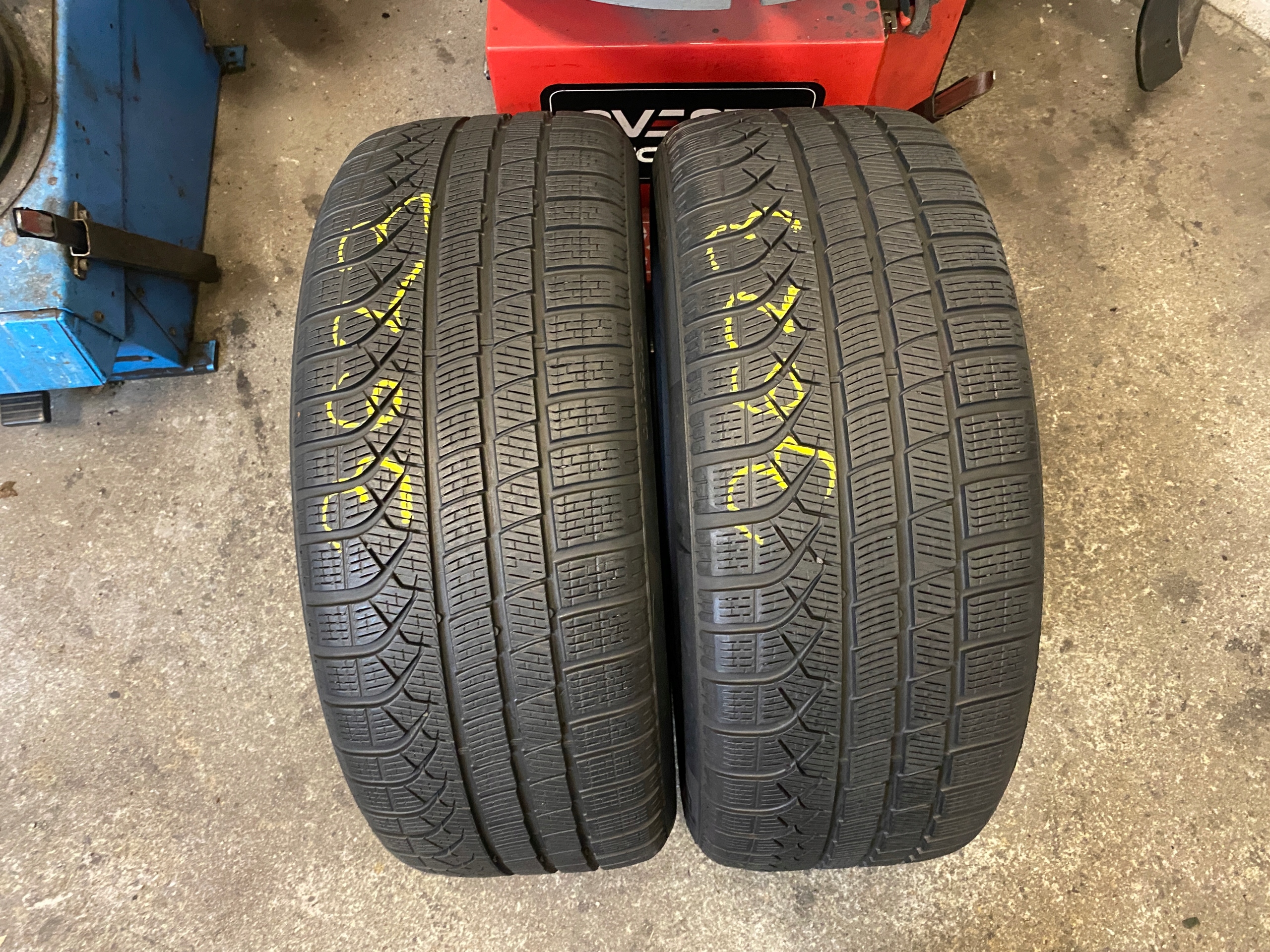 2 tyres winter 245/50R19 105H Pirelli P Zero Winter 2023r