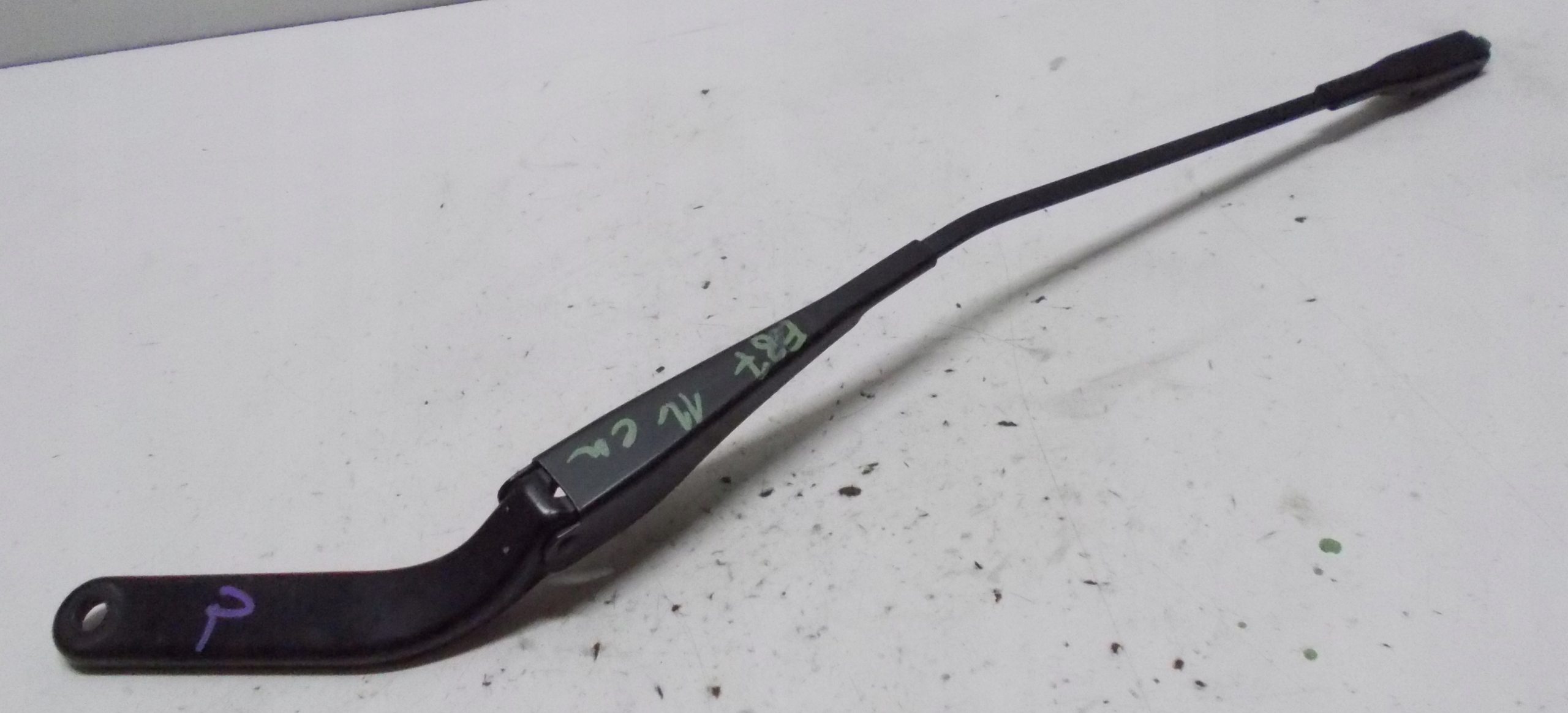 BMW E87 2.0 D 11R wiper arm right left KOMPLET 7169971 7169972