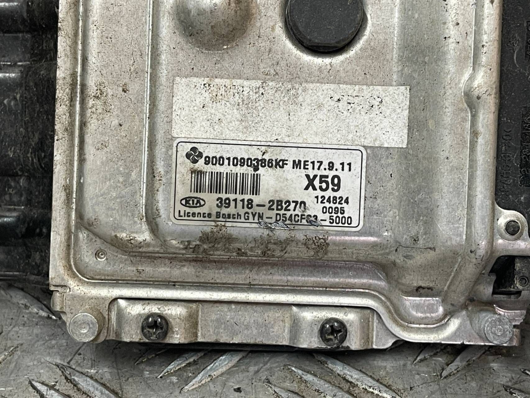 control unit of the engine computer KIA VENGA 09- 1.4 39118-2B270