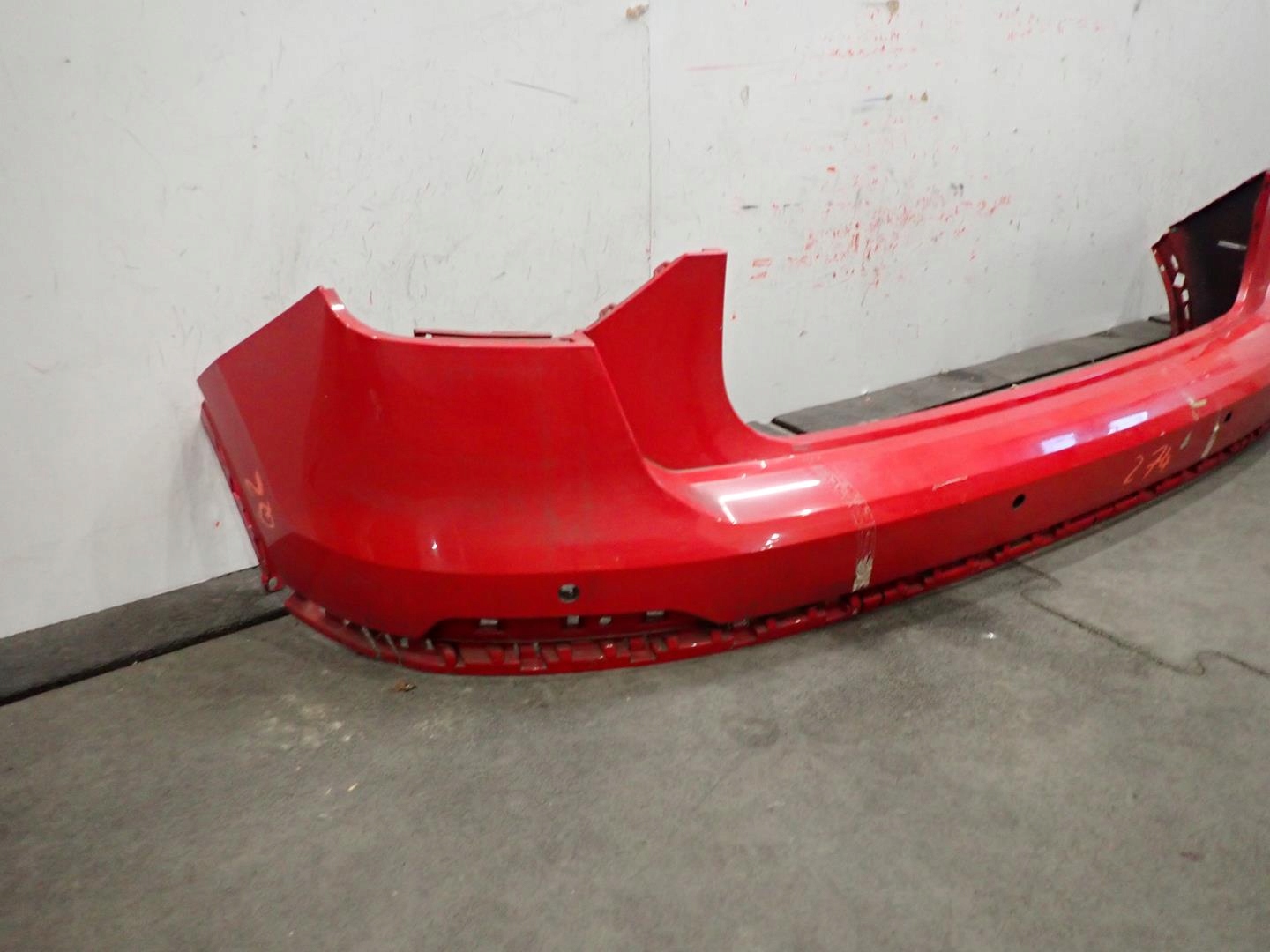 bumper rear part rear AUDI Q2 2016- 81A807511B