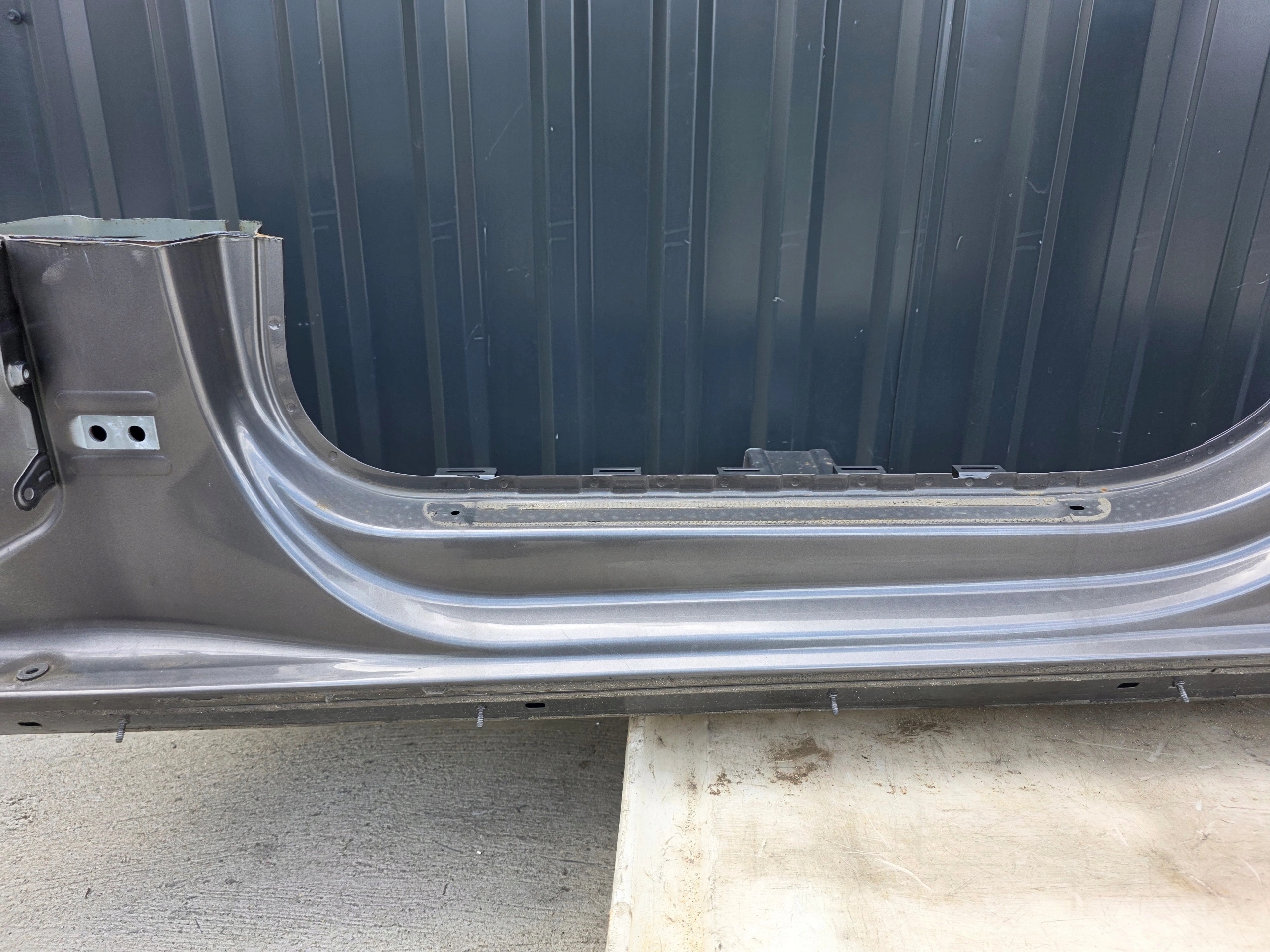 quarter threshold left AUDI A4 B9 LIFT ALLROAD original !