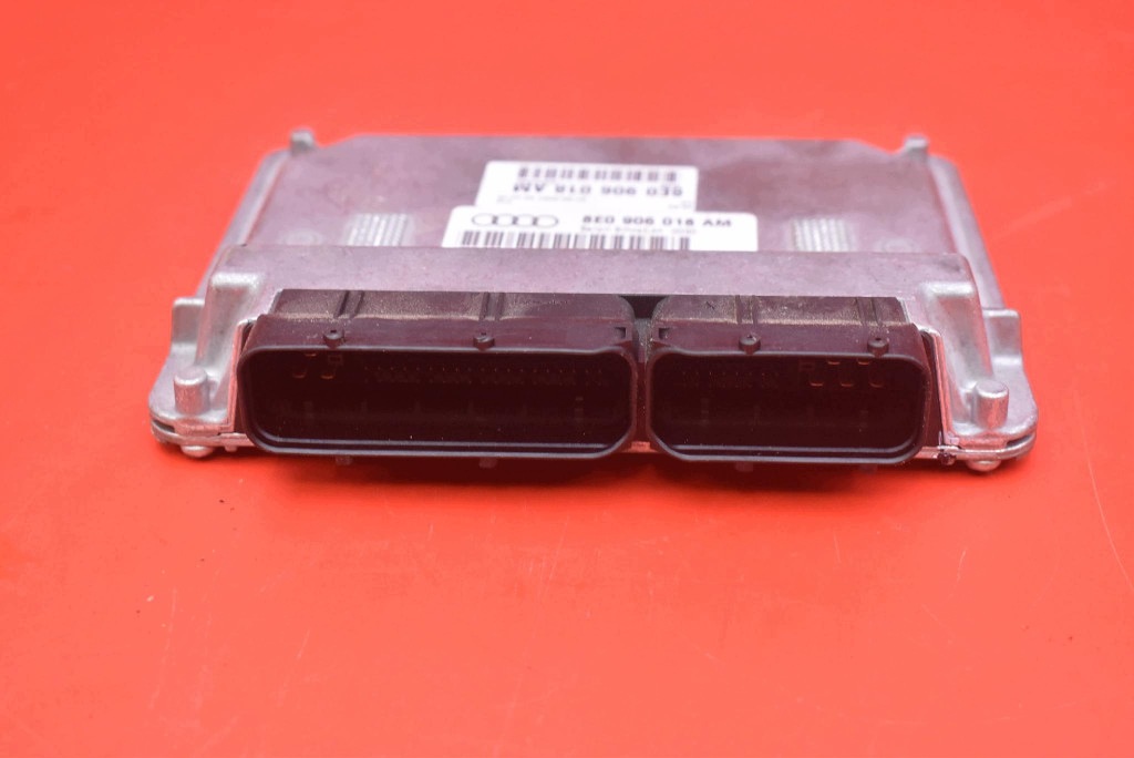 control unit computer of the engine 8E0906018AM AUDI A4 B7 1.6 8V 102 KM 04-08