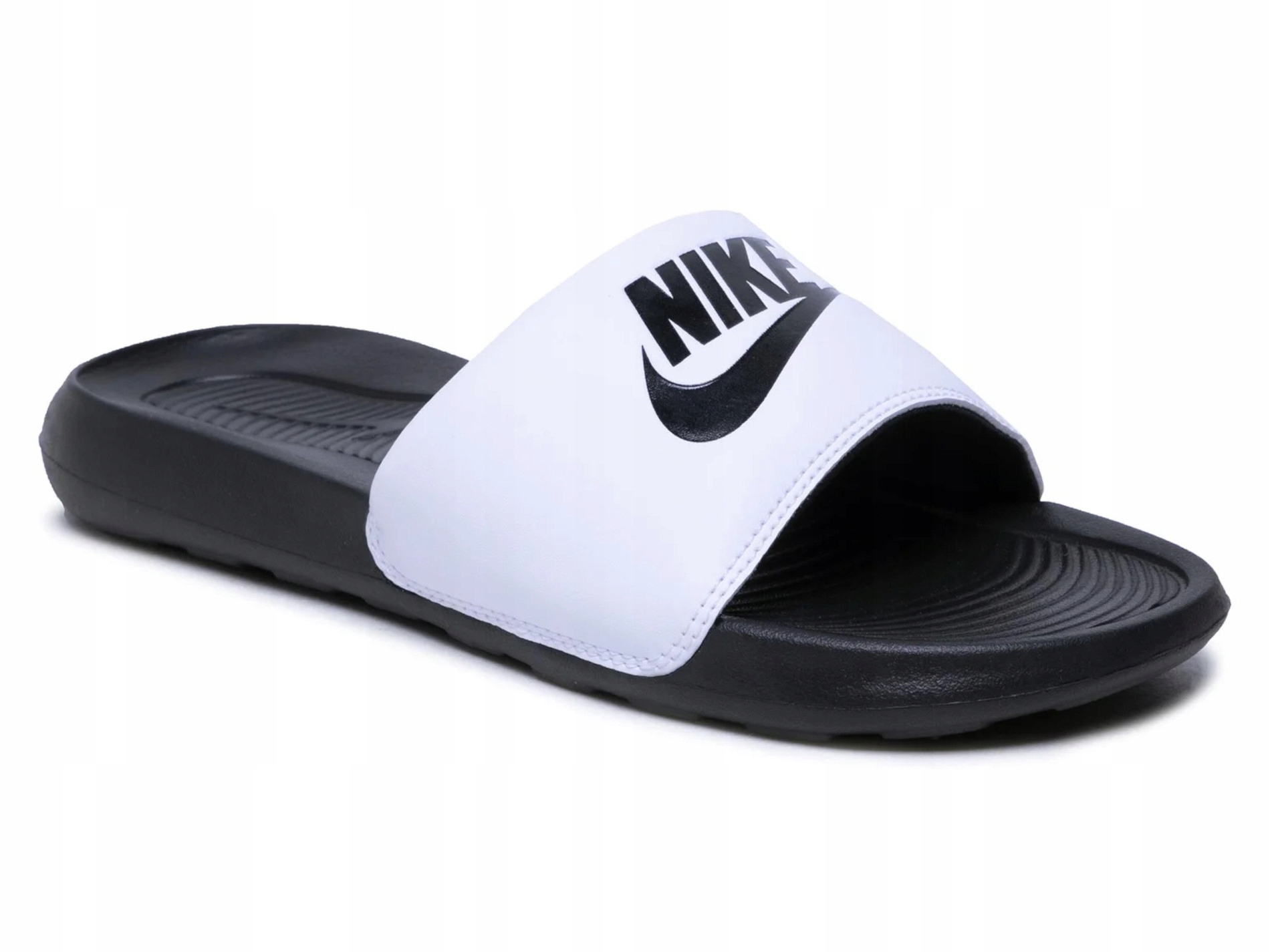 Sportovní Nazouváky Nike Victori One CN9675-005 na bazén, léto, bílo-černé, velikost 46