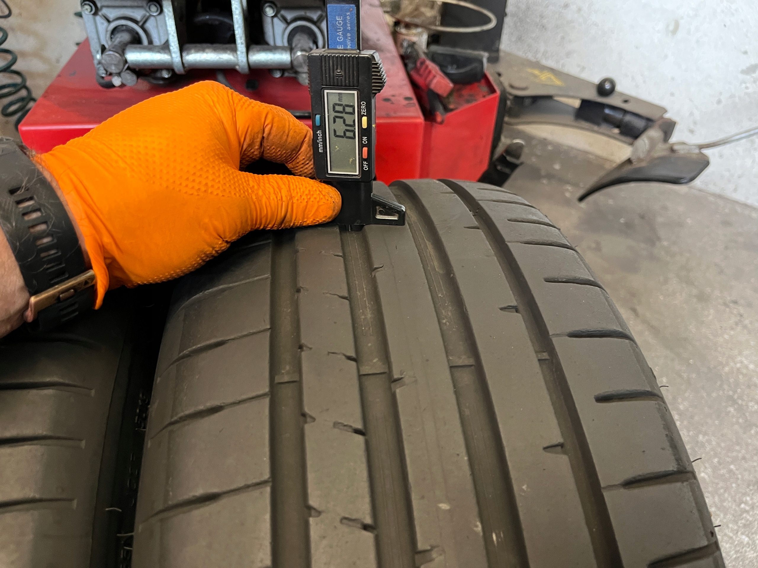 2 tyres summer 225/40R18 Dunlop SportMaxx RT 2 6mm