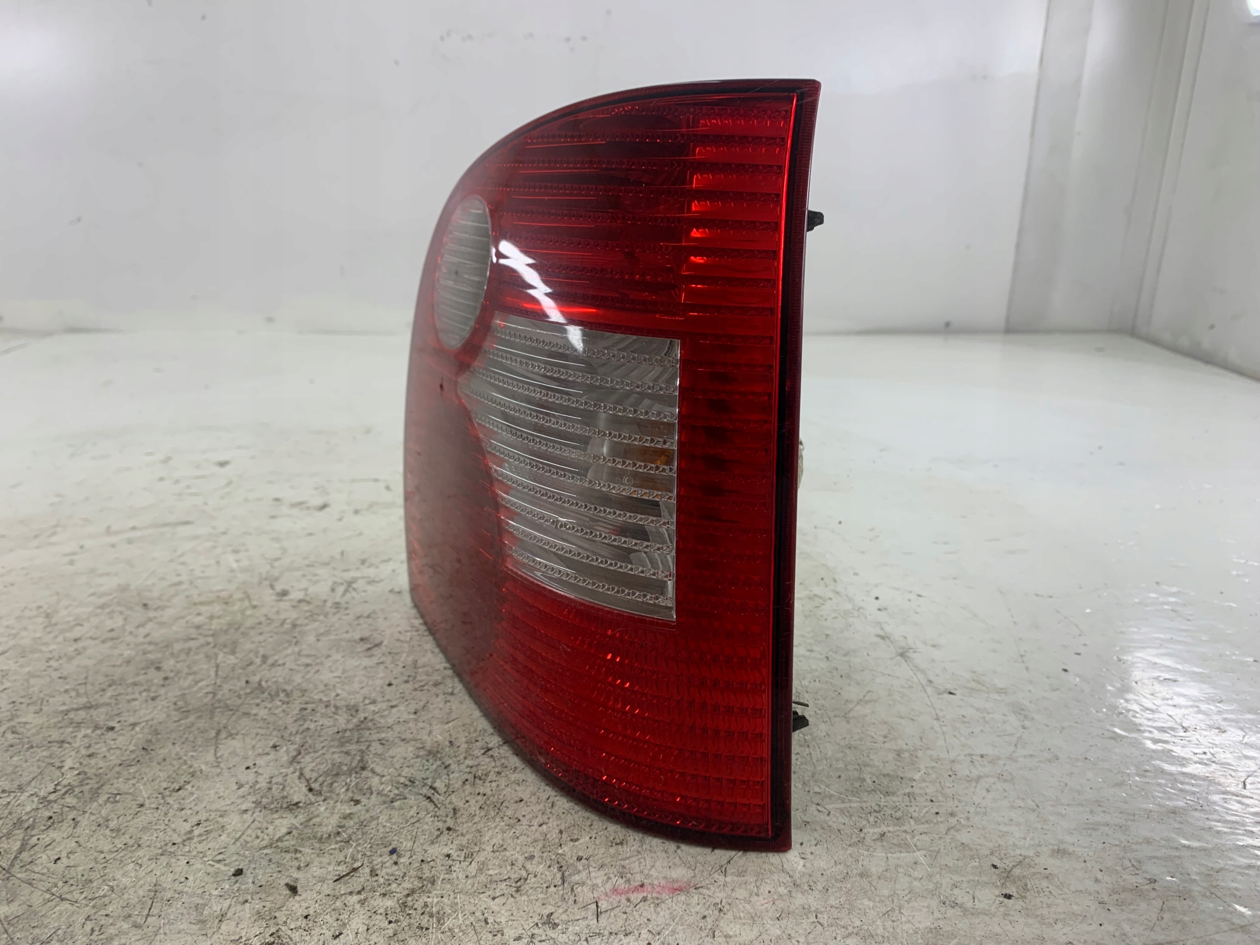 VW POLO IV 9N light right rear part